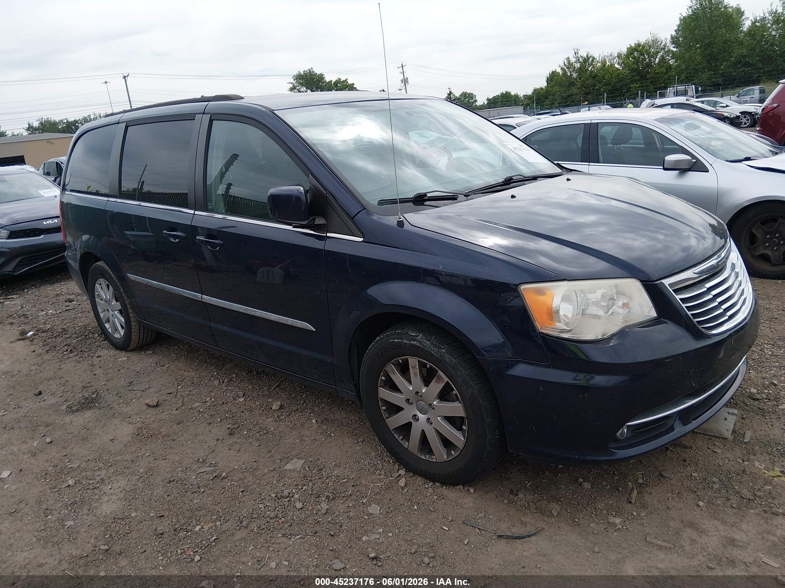 2014 Chrysler Town & Country Touring Blue vin: 2C4RC1BG9ER468403