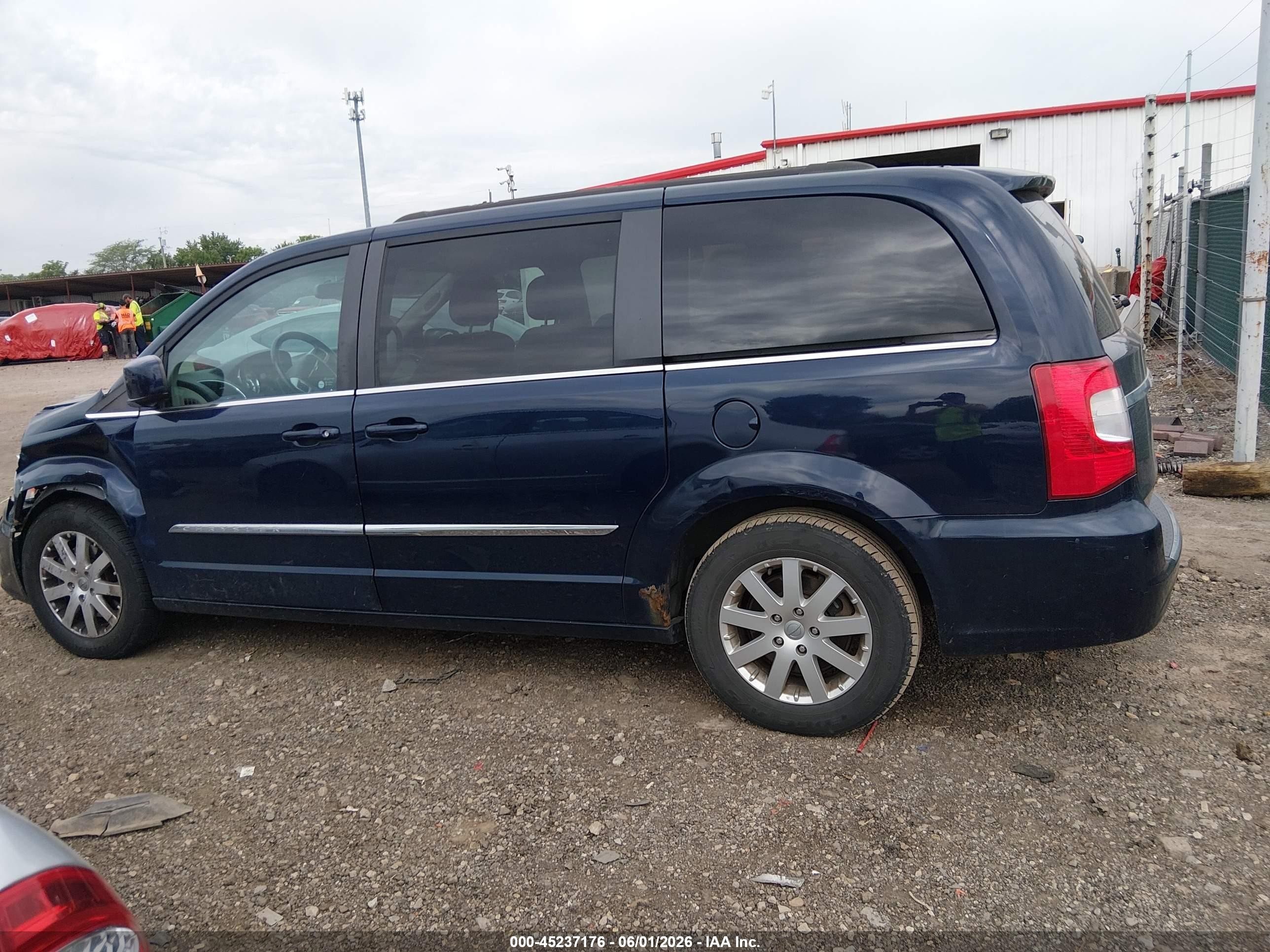 2014 Chrysler Town & Country Touring Blue vin: 2C4RC1BG9ER468403