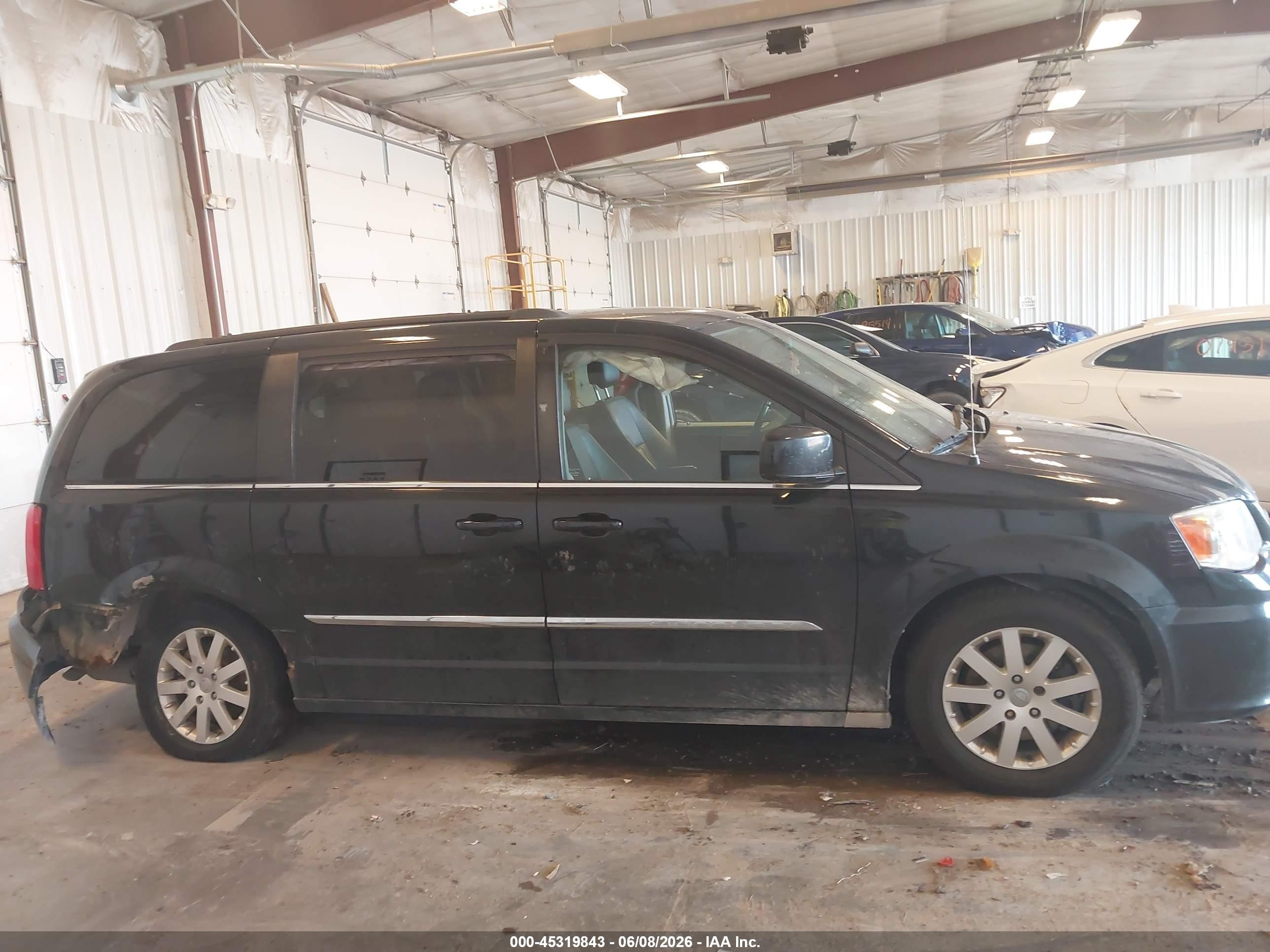 2015 Chrysler Town & Country Touring Blue vin: 2C4RC1BG9FR505077