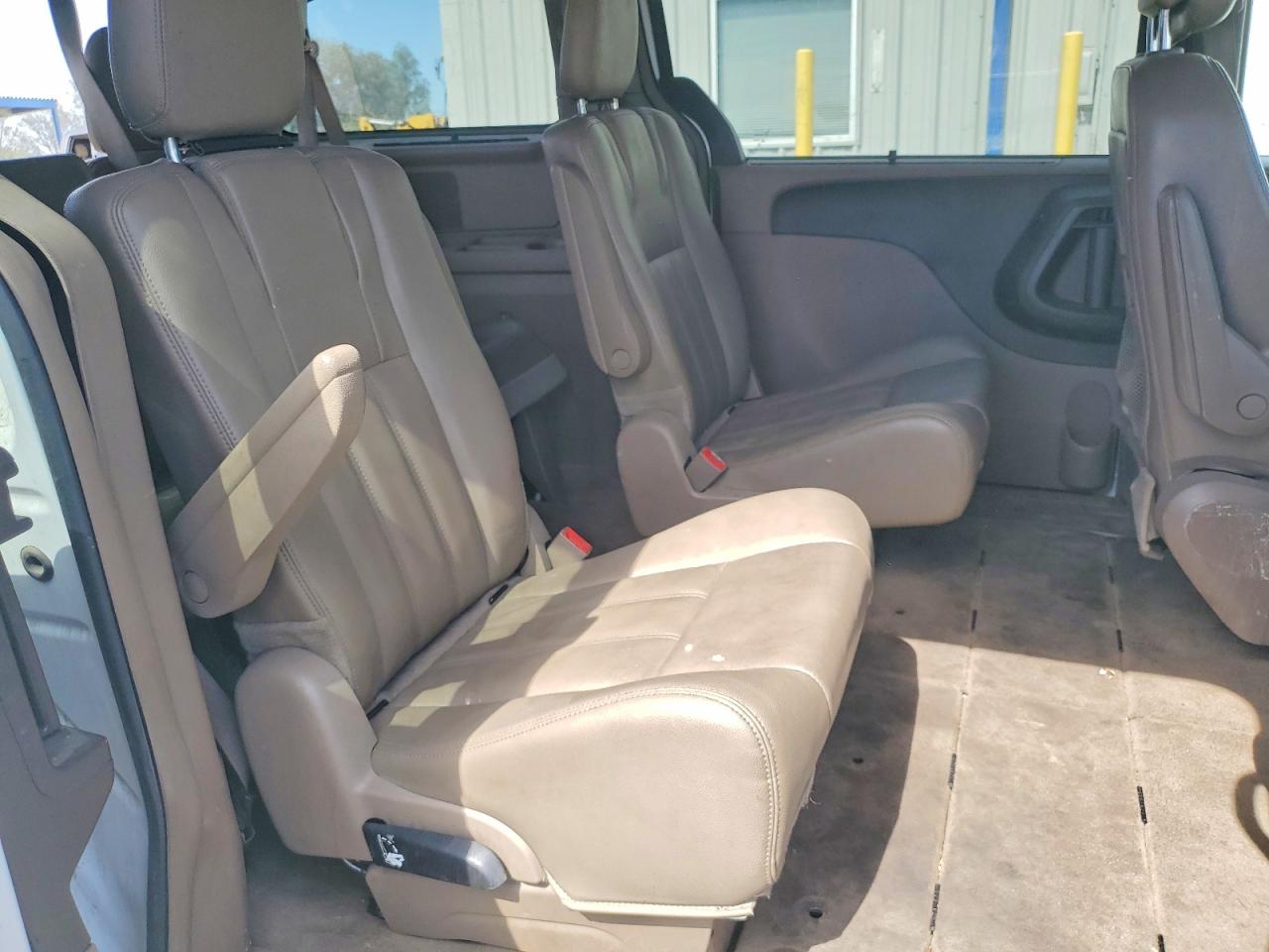 2015 Chrysler Town & Country Touring Белый vin: 2C4RC1BG9FR522624