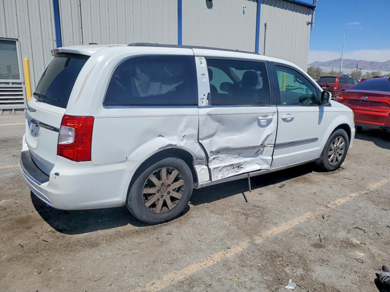 2015 Chrysler Town & Country Touring Белый vin: 2C4RC1BG9FR522624
