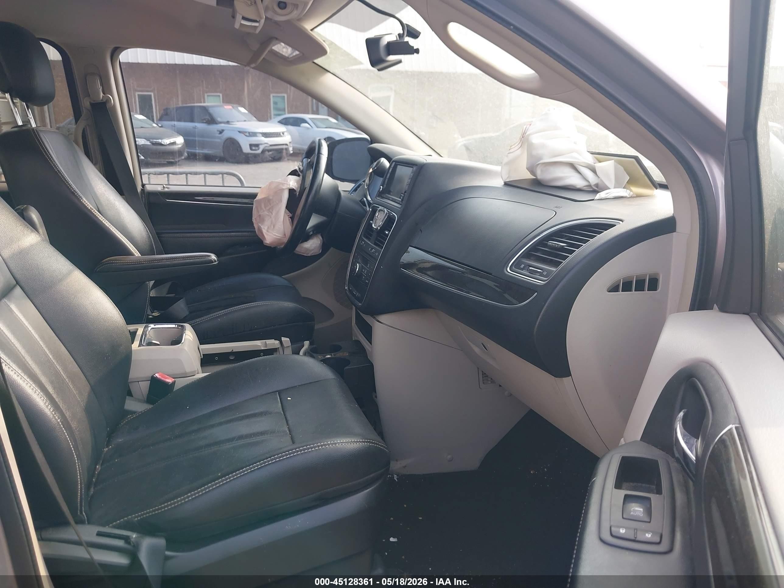 2015 Chrysler Town & Country Touring Silver vin: 2C4RC1BG9FR534496