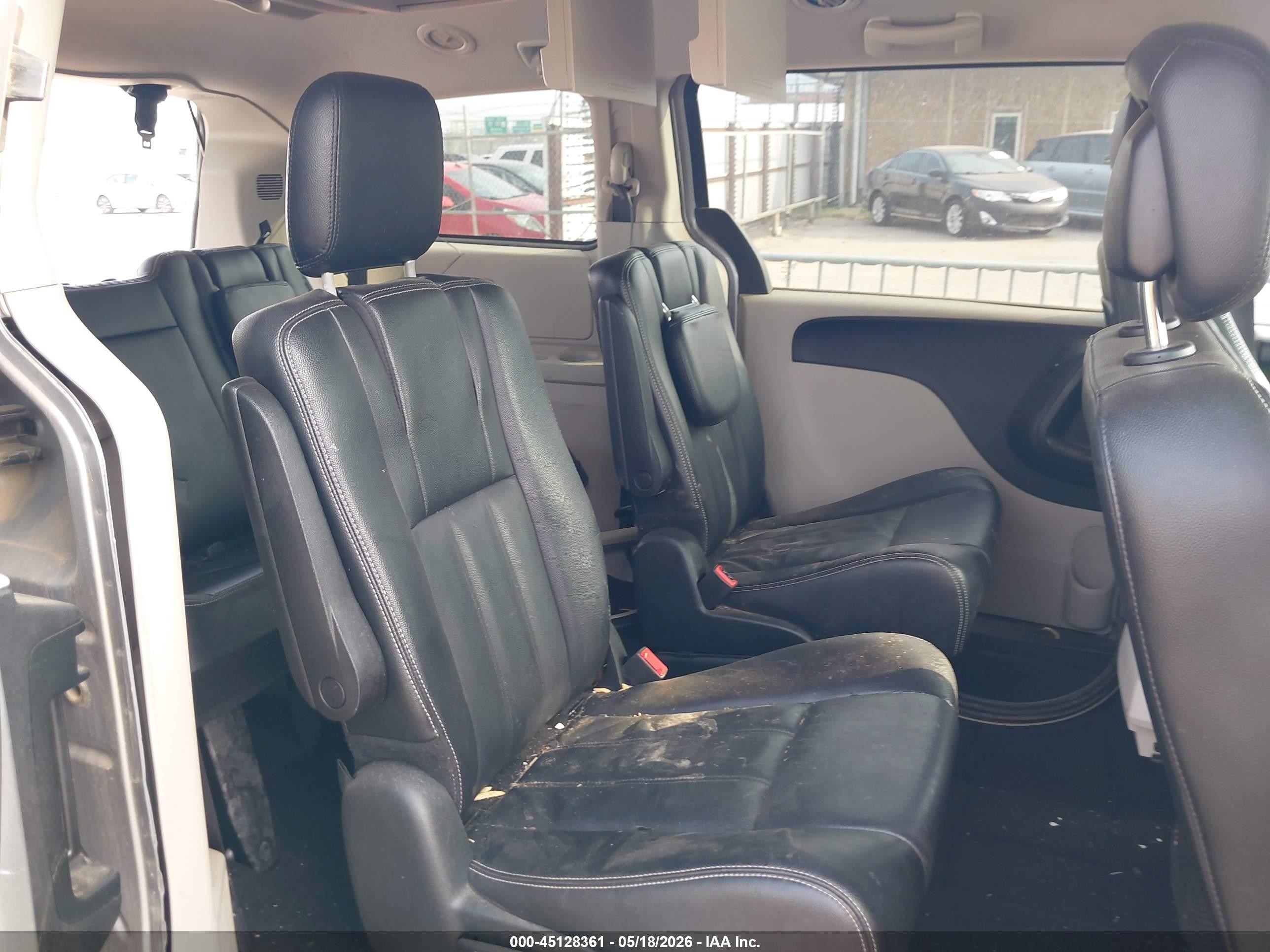 2015 Chrysler Town & Country Touring Silver vin: 2C4RC1BG9FR534496