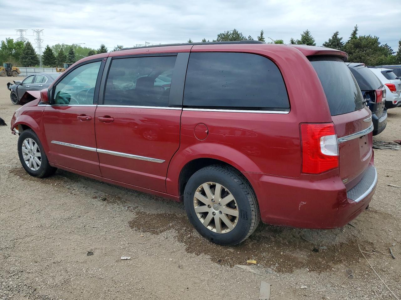 2015 Chrysler Town & Country Touring Red vin: 2C4RC1BG9FR538516