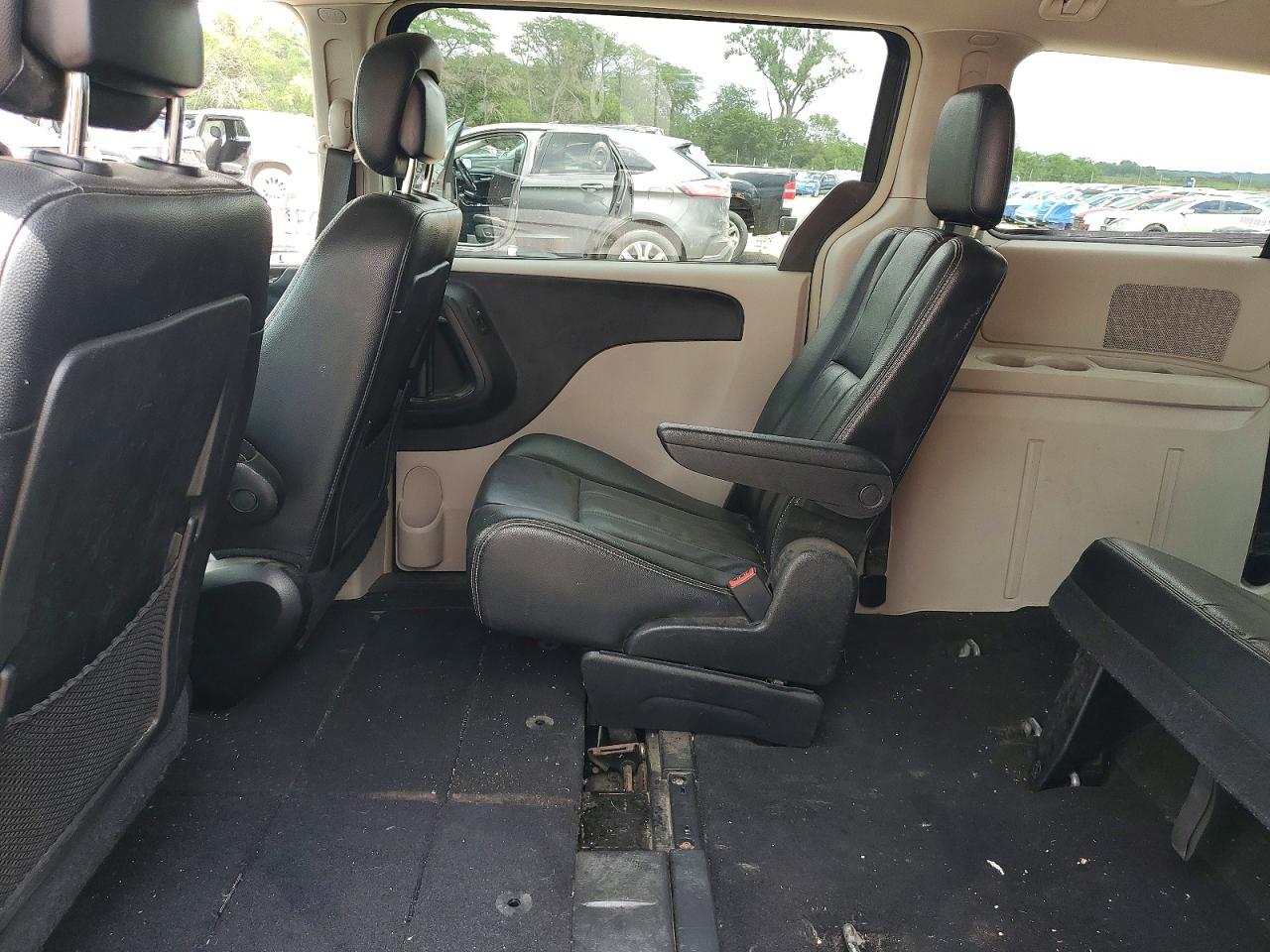 2015 Chrysler Town & Country Touring Gray vin: 2C4RC1BG9FR544641