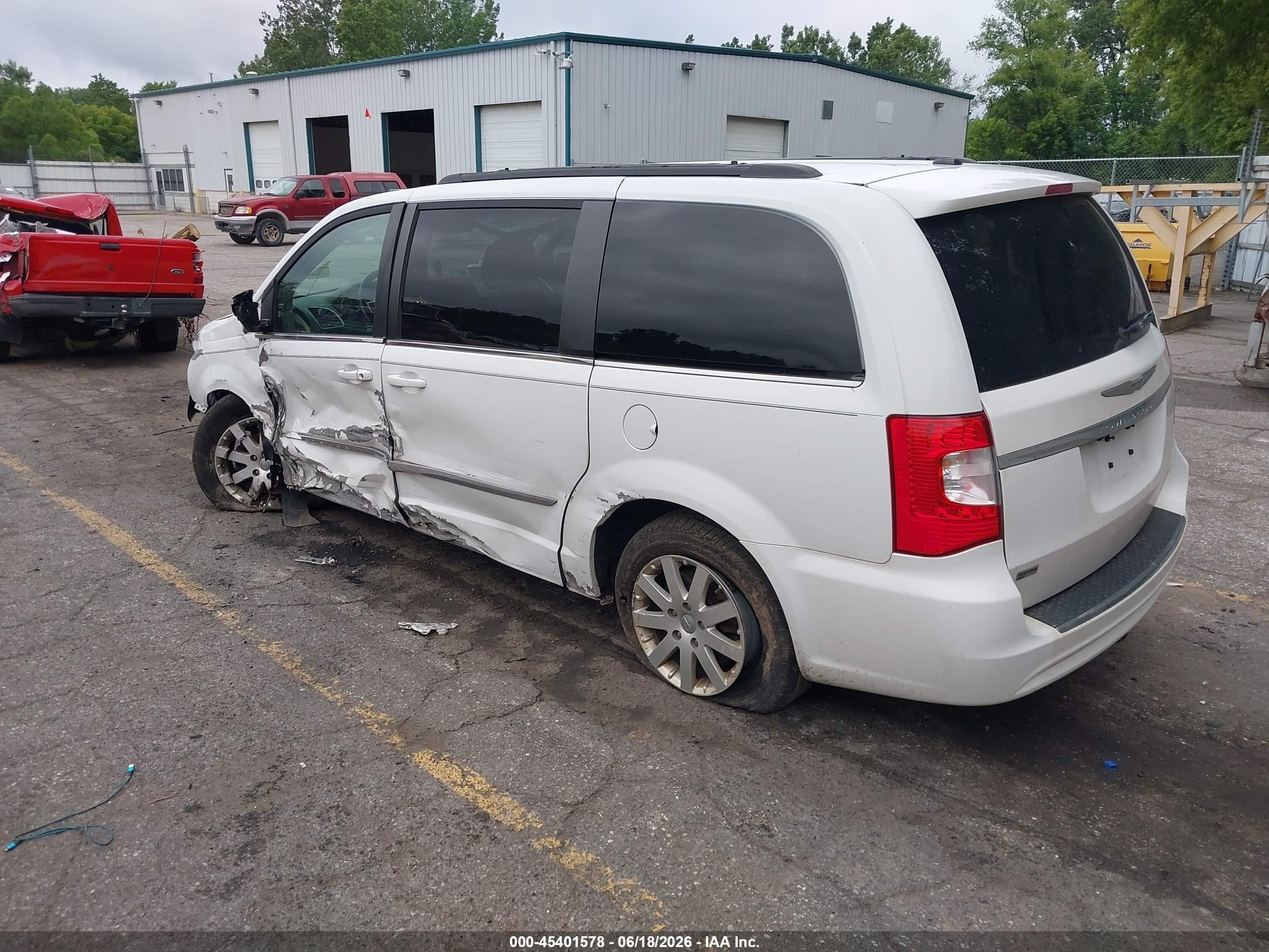 2015 Chrysler Town & Country Touring Белый vin: 2C4RC1BG9FR587683