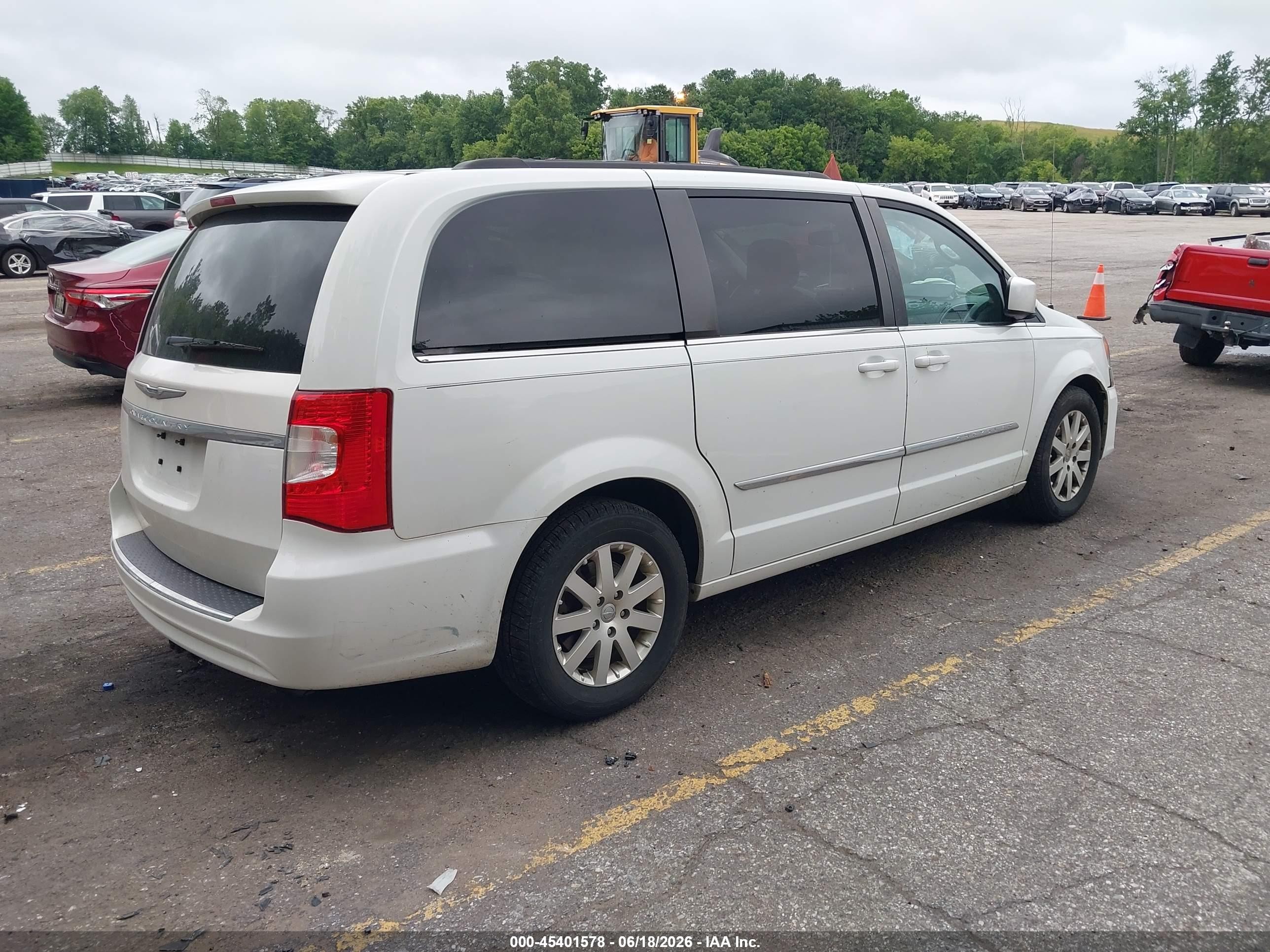2015 Chrysler Town & Country Touring Белый vin: 2C4RC1BG9FR587683