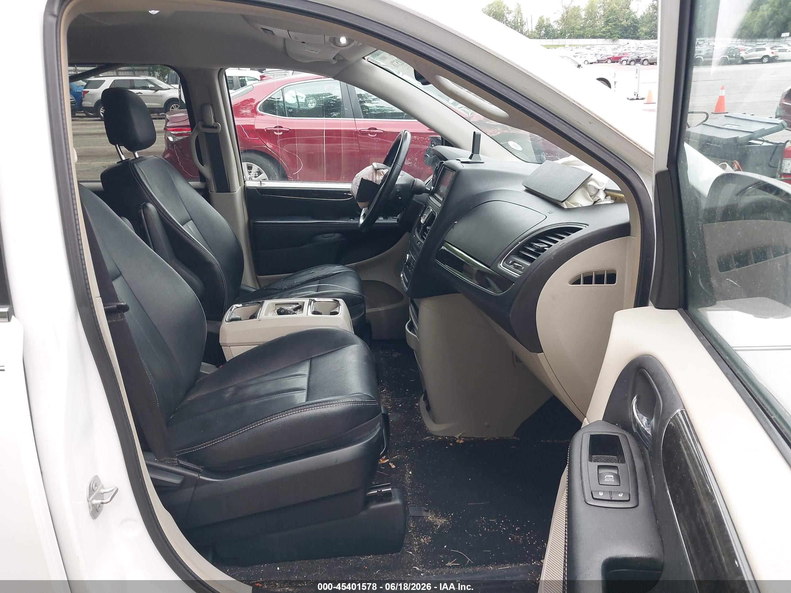2015 Chrysler Town & Country Touring Белый vin: 2C4RC1BG9FR587683