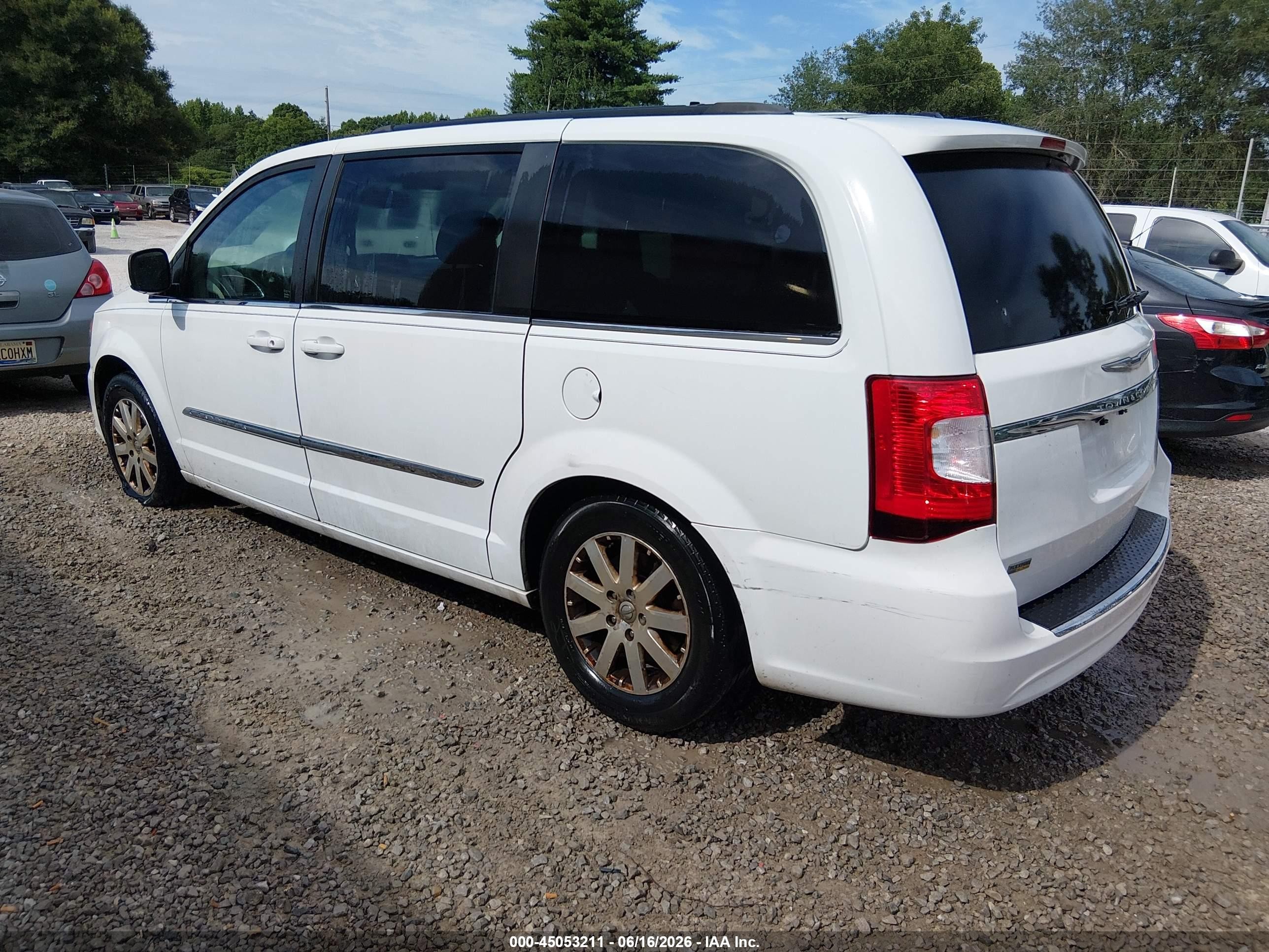 2015 Chrysler Town & Country Touring Белый vin: 2C4RC1BG9FR588817