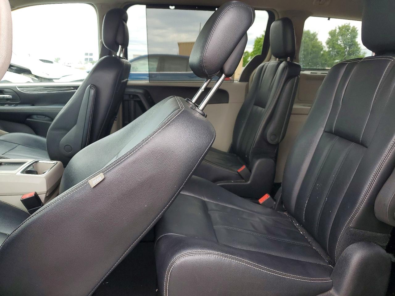 2015 Chrysler Town & Country Touring Gray vin: 2C4RC1BG9FR656324