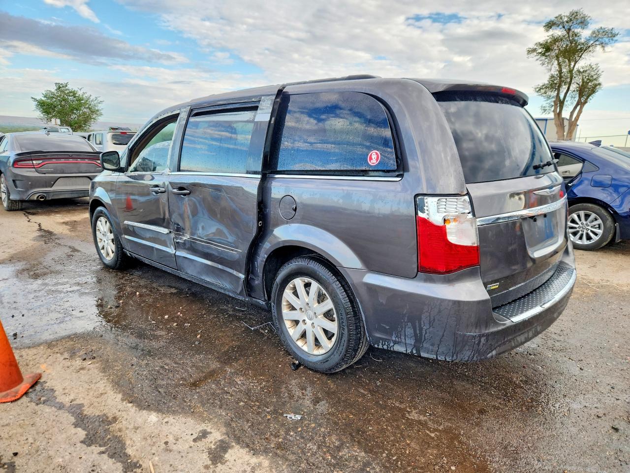 2015 Chrysler Town & Country Touring Gray vin: 2C4RC1BG9FR661927