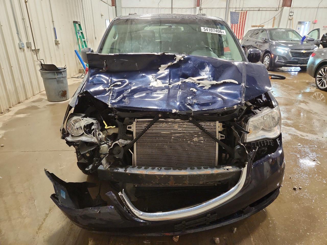 2016 Chrysler Town & Country Touring Blue vin: 2C4RC1BG9GR148405