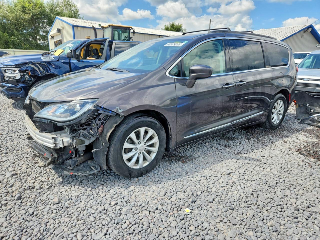 2017 Chrysler Pacifica Touring L Black vin: 2C4RC1BG9HR511464