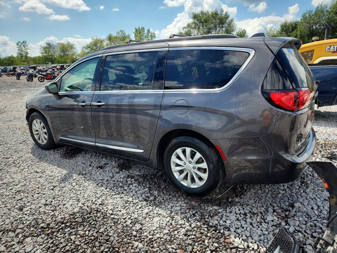 2017 Chrysler Pacifica Touring L Black vin: 2C4RC1BG9HR511464
