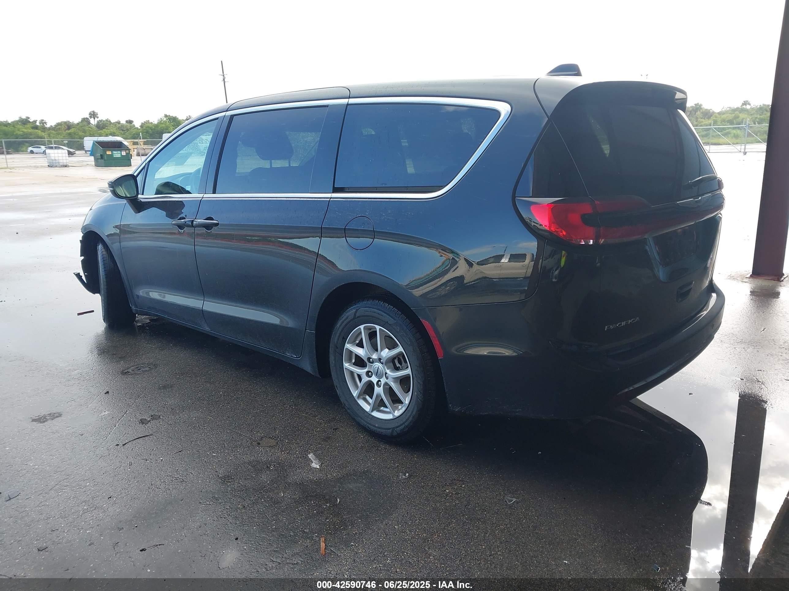 2023 Chrysler Pacifica Touring L Black vin: 2C4RC1BG9PR616360