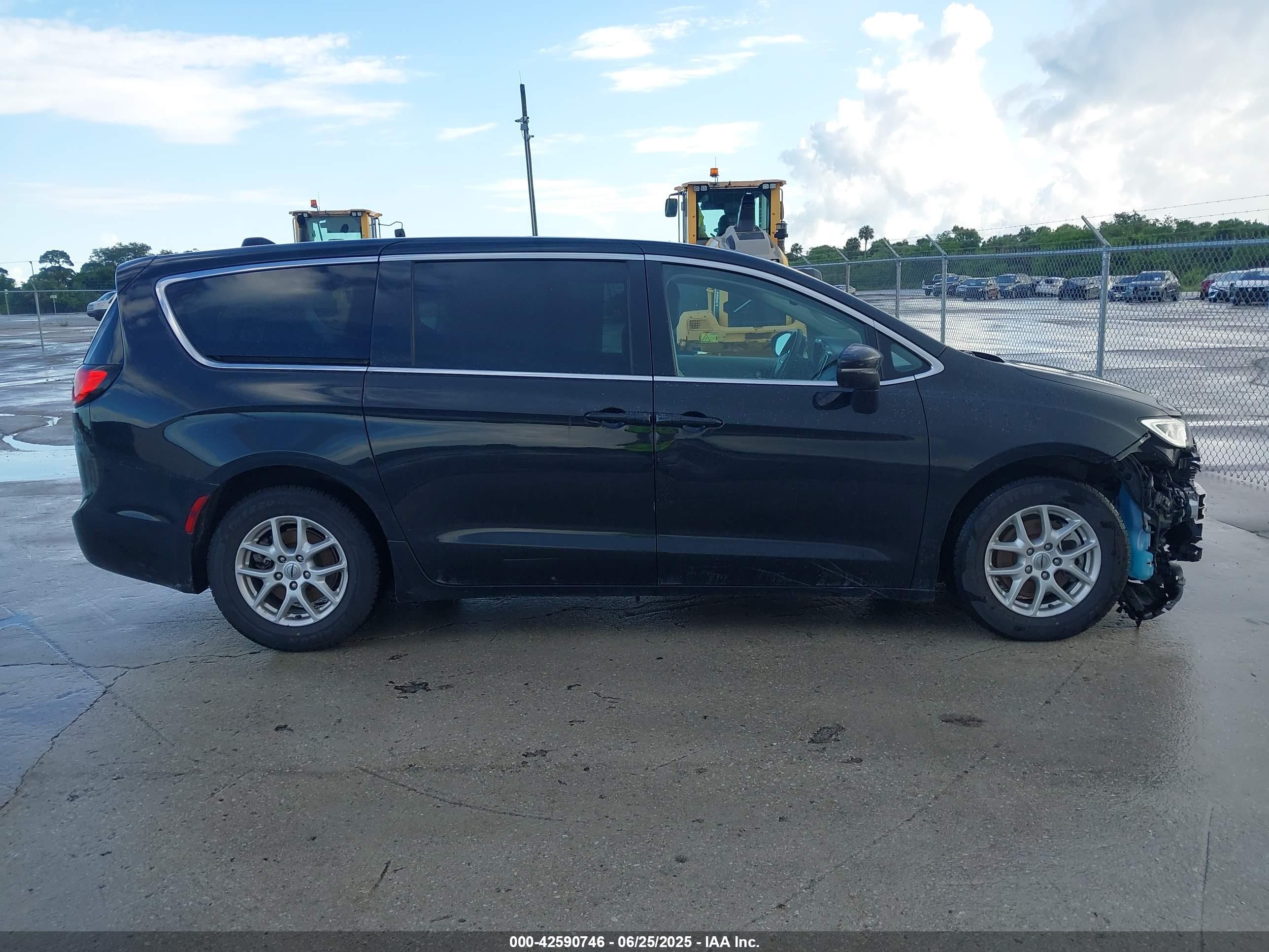 2023 Chrysler Pacifica Touring L Black vin: 2C4RC1BG9PR616360