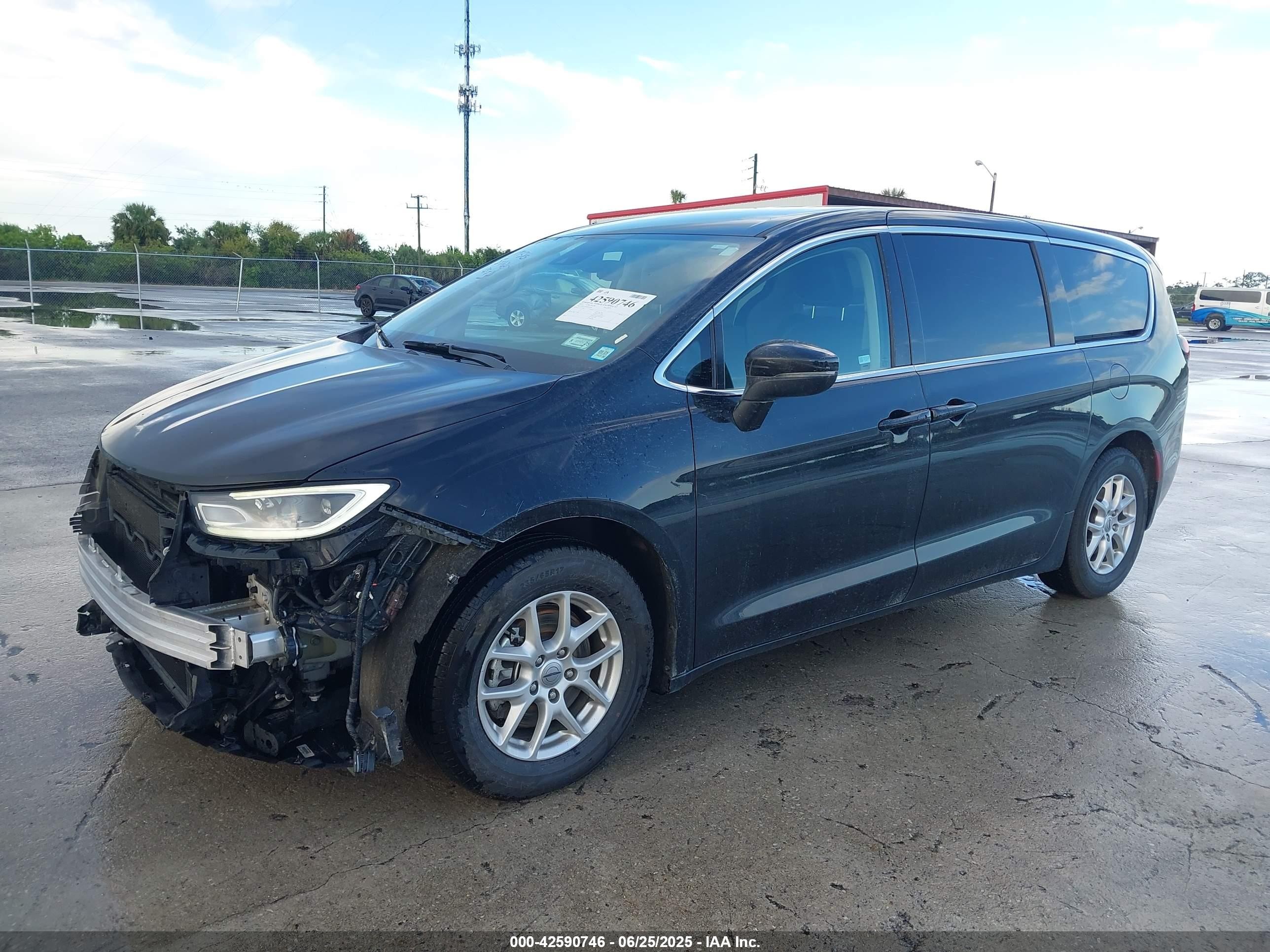 2023 Chrysler Pacifica Touring L Black vin: 2C4RC1BG9PR616360