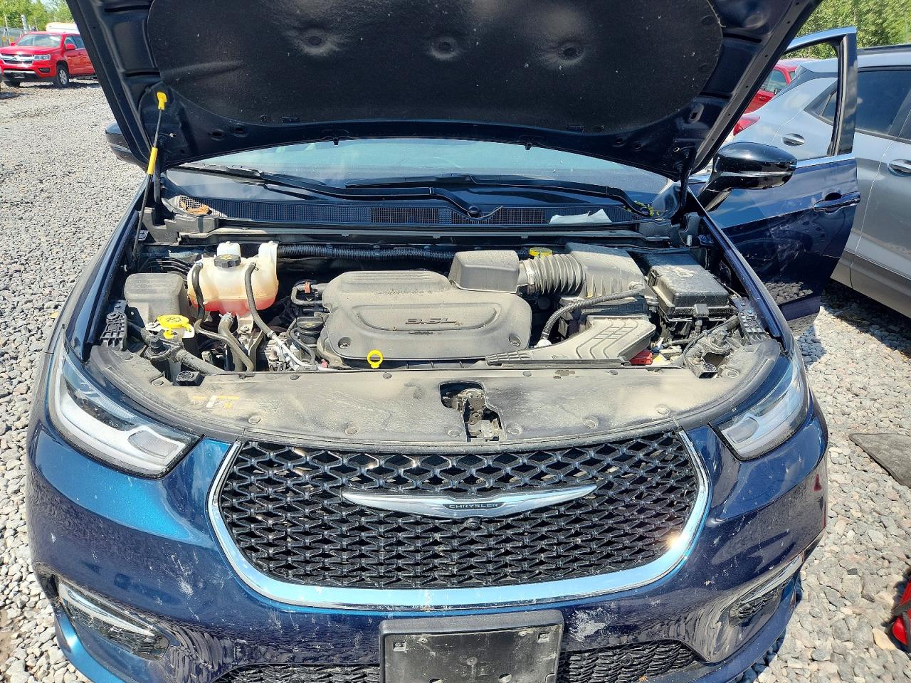 2025 Chrysler Pacifica Select Blue vin: 2C4RC1BG9SR549557