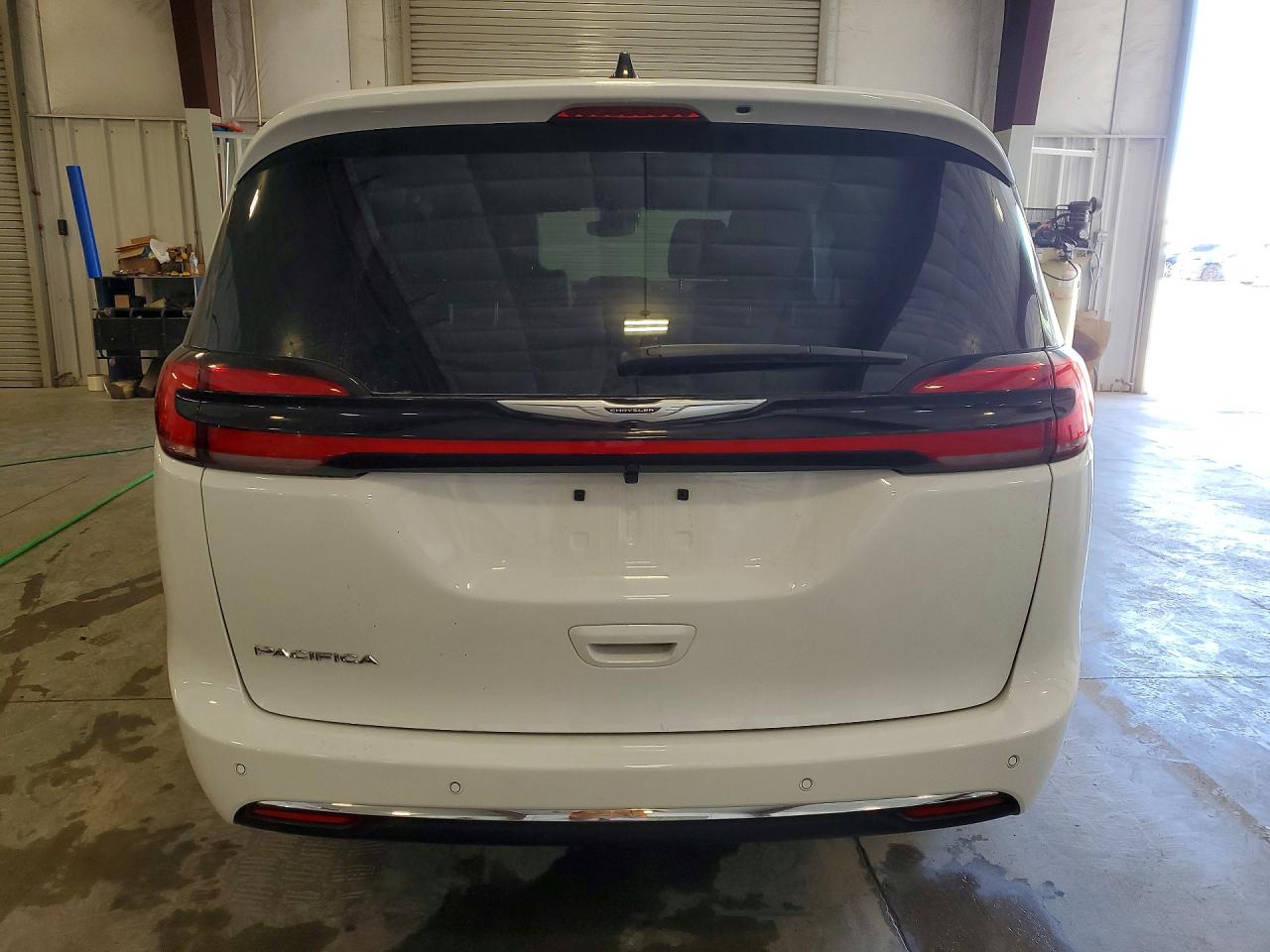 2026 Chrysler Pacifica Select White vin: 2C4RC1BG9TR237823