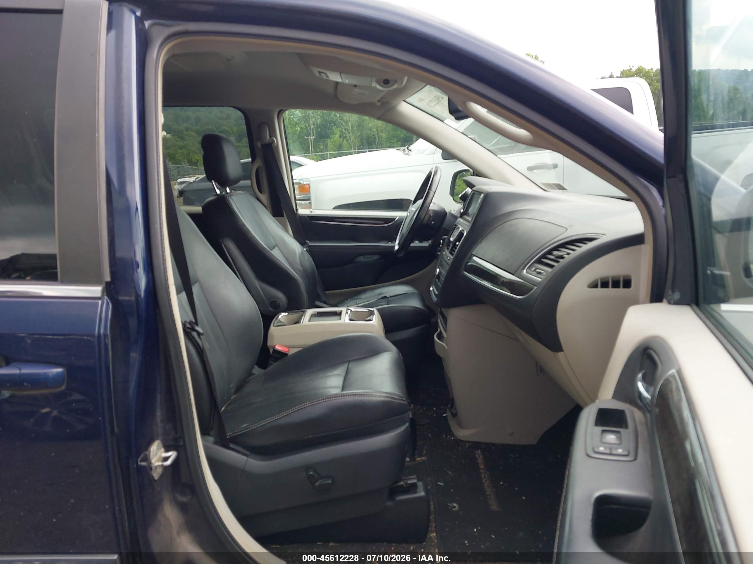 2012 Chrysler Town & Country Touring Blue vin: 2C4RC1BGXCR216642