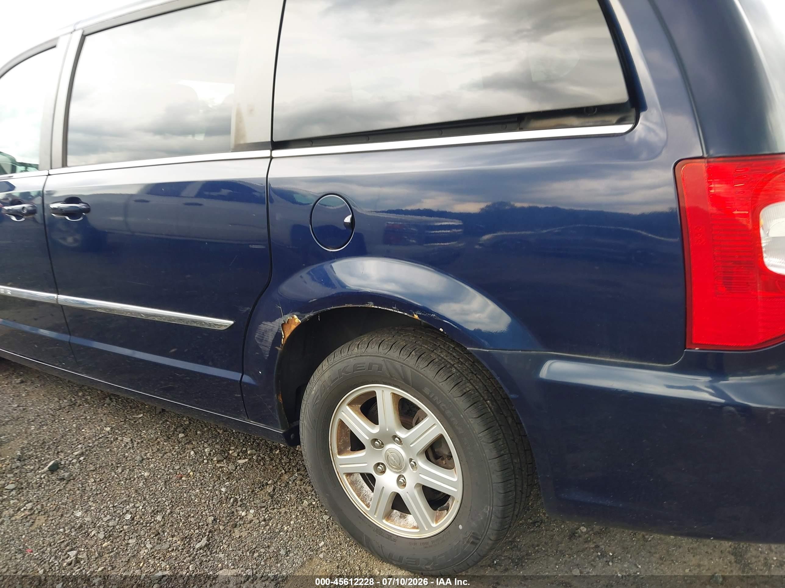 2012 Chrysler Town & Country Touring Blue vin: 2C4RC1BGXCR216642