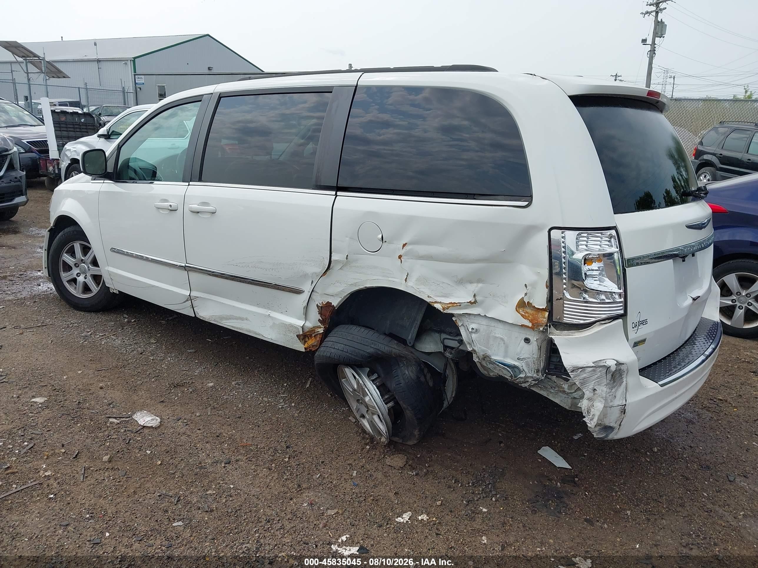 2012 Chrysler Town & Country Touring White vin: 2C4RC1BGXCR288909