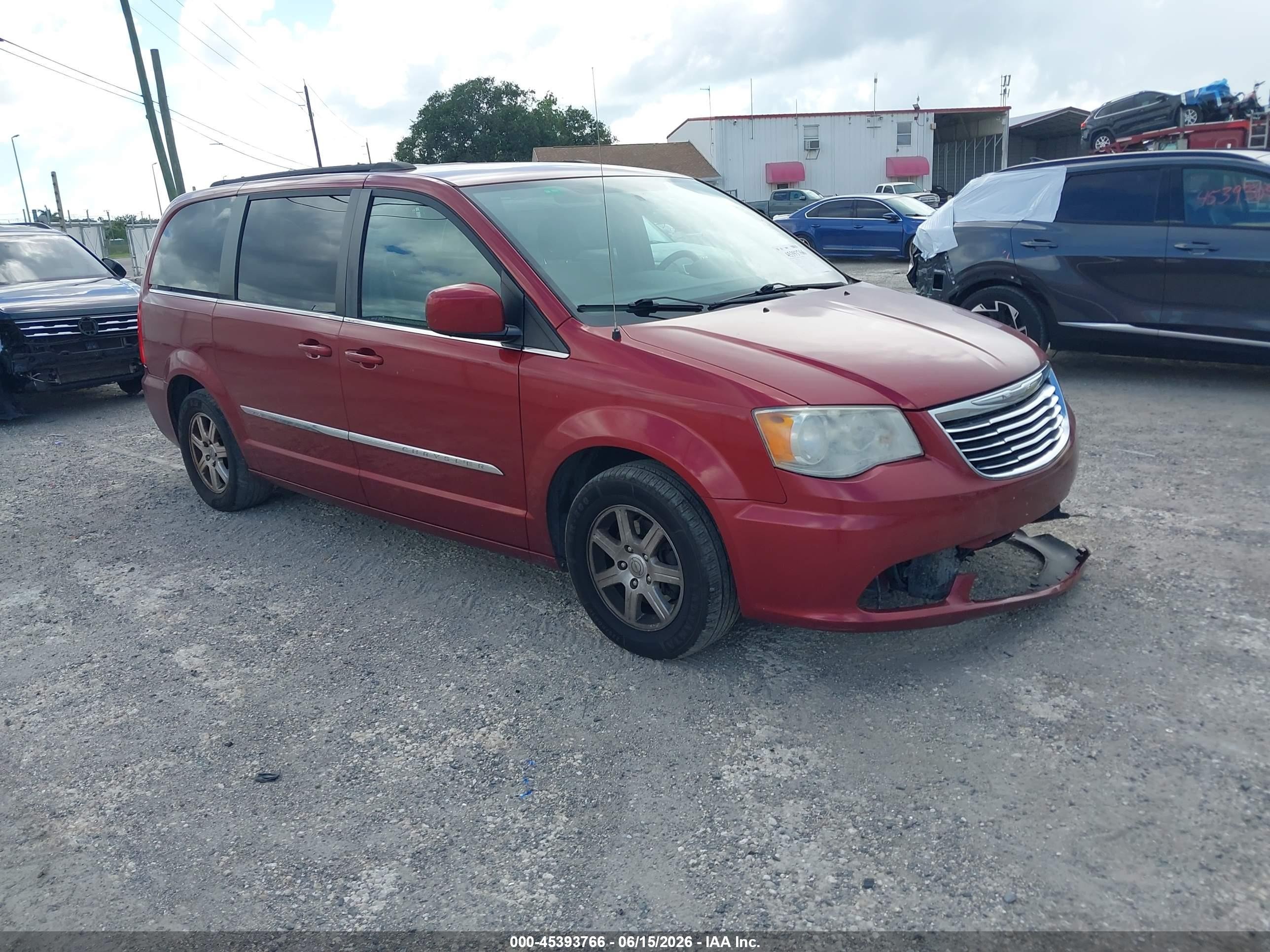 2012 Chrysler Town & Country Touring Maroon vin: 2C4RC1BGXCR331063