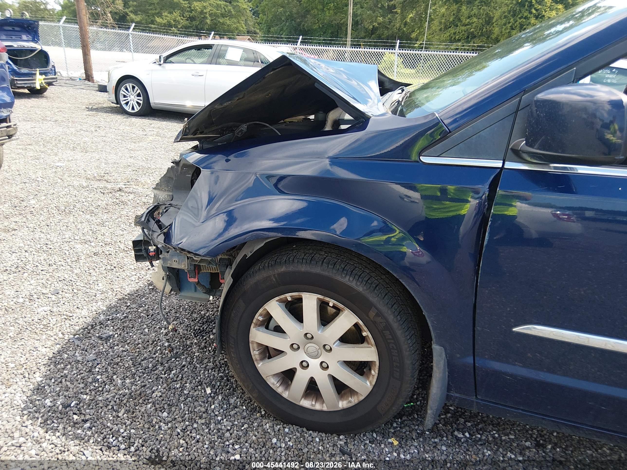 2013 Chrysler Town & Country Touring Blue vin: 2C4RC1BGXDR539462