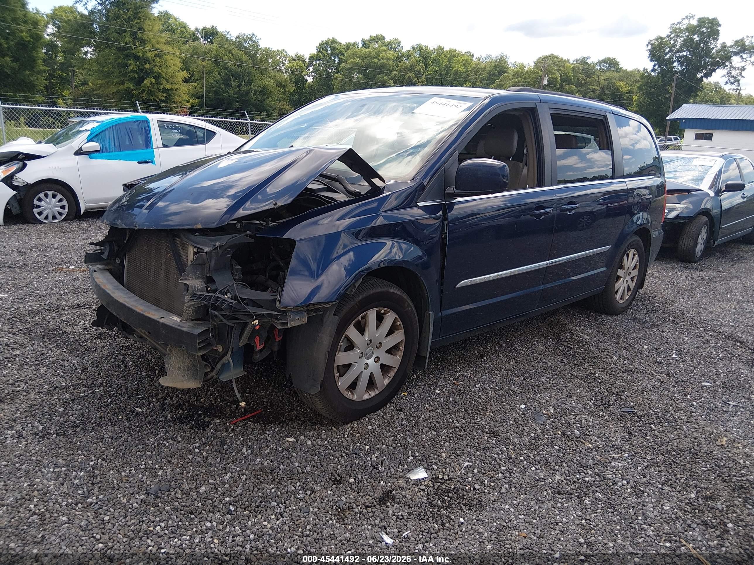 2013 Chrysler Town & Country Touring Blue vin: 2C4RC1BGXDR539462