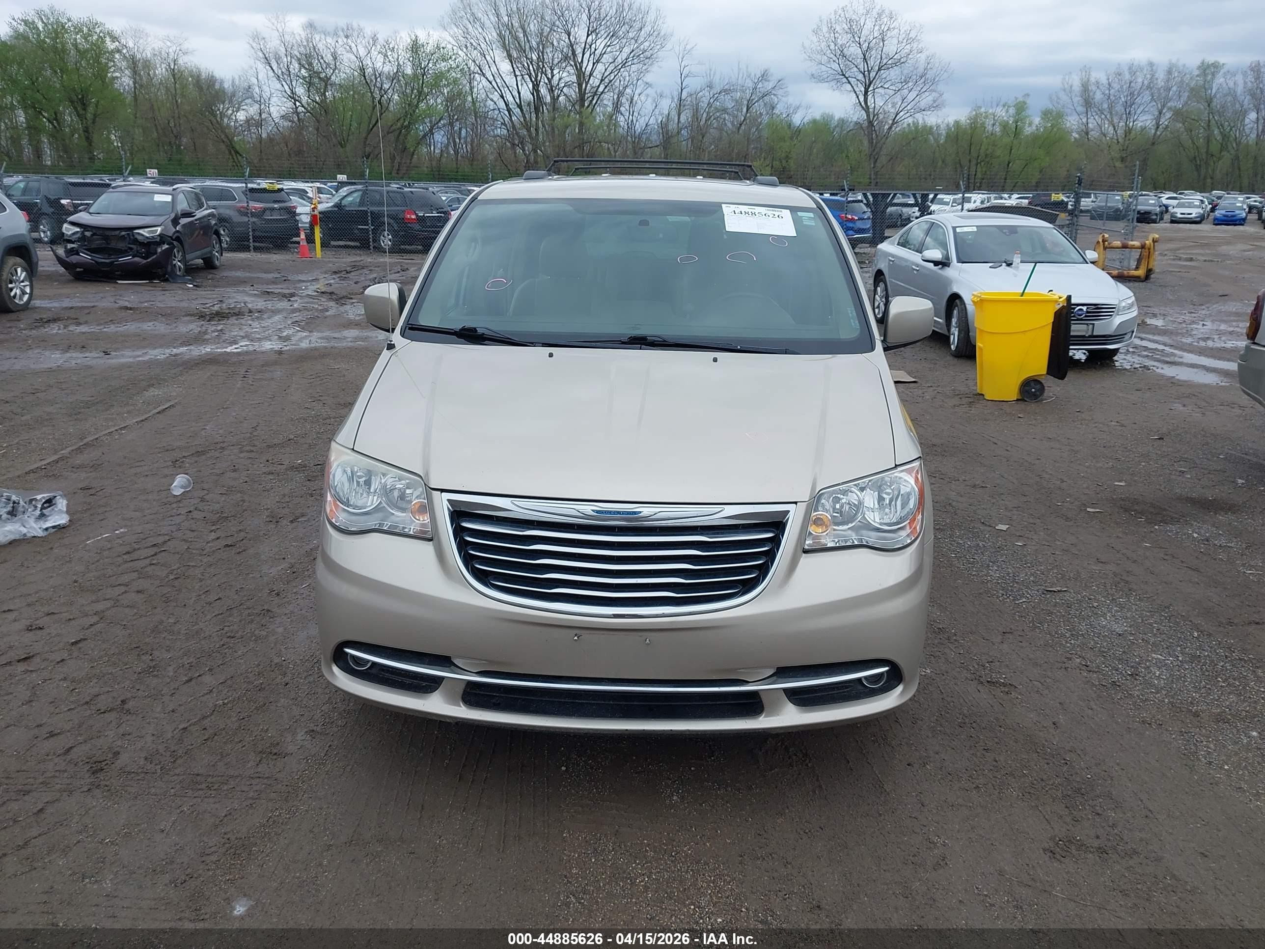 2013 Chrysler Town & Country Touring Gold vin: 2C4RC1BGXDR563938