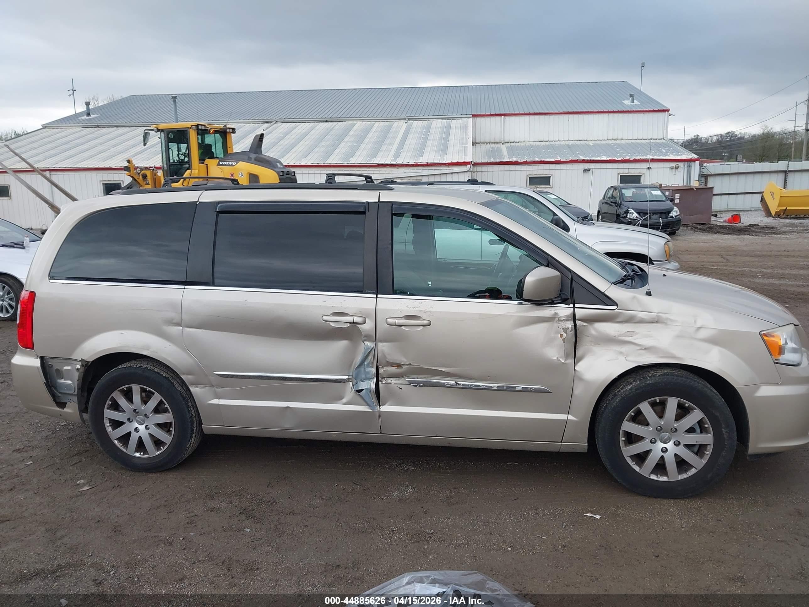 2013 Chrysler Town & Country Touring Gold vin: 2C4RC1BGXDR563938