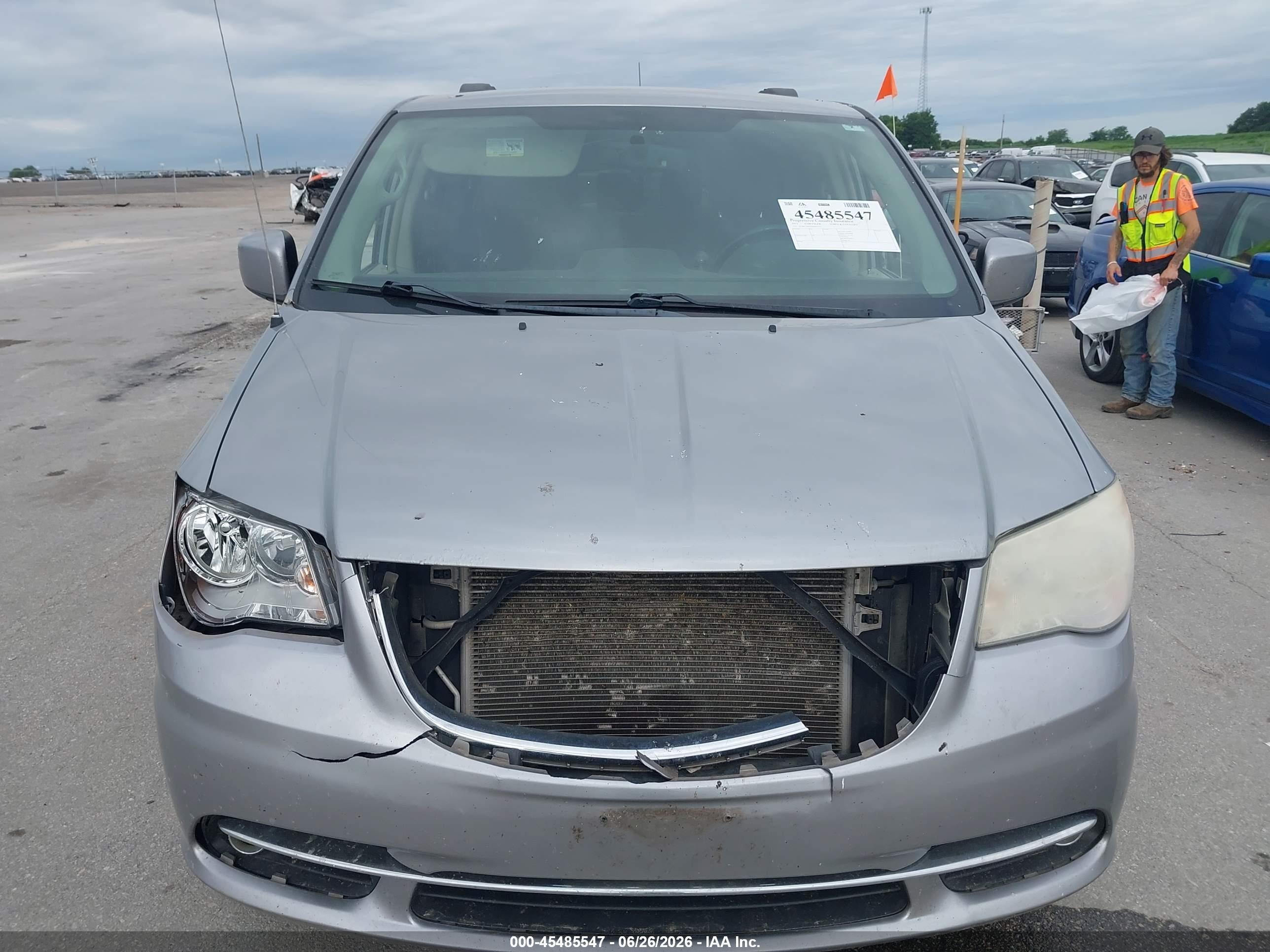 2013 Chrysler Town & Country Touring Silver vin: 2C4RC1BGXDR661173