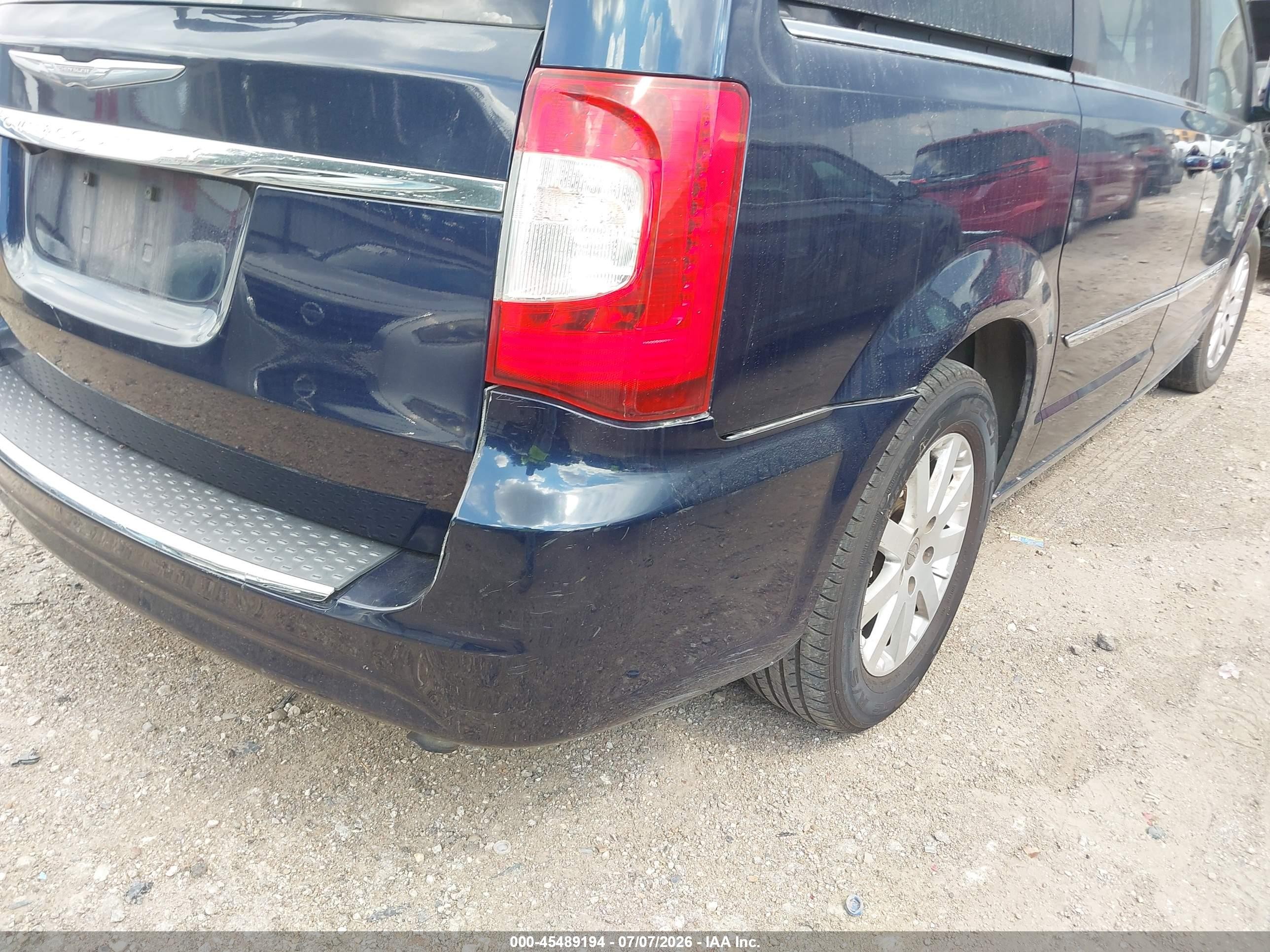 2013 Chrysler Town & Country Touring Blue vin: 2C4RC1BGXDR690978