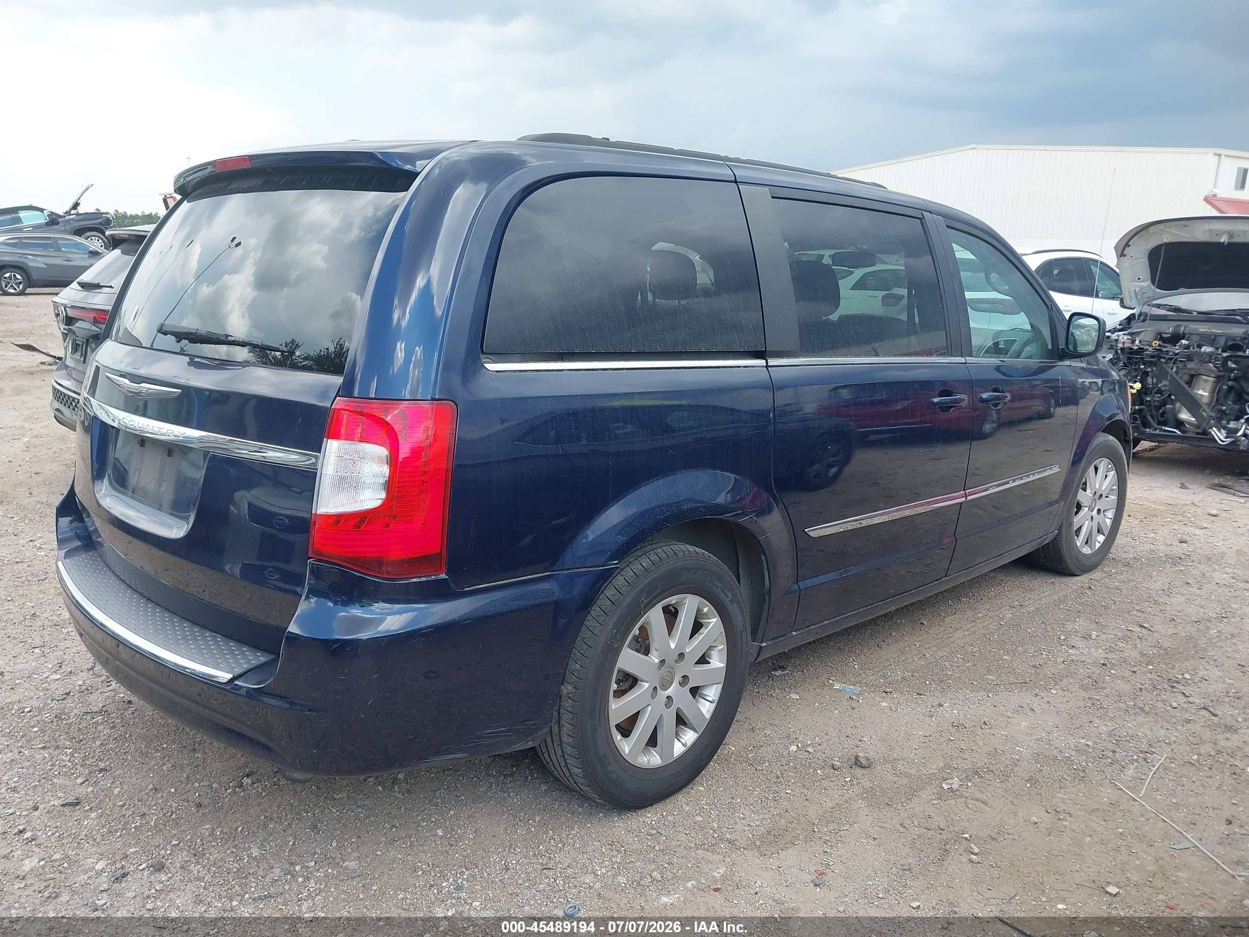 2013 Chrysler Town & Country Touring Blue vin: 2C4RC1BGXDR690978