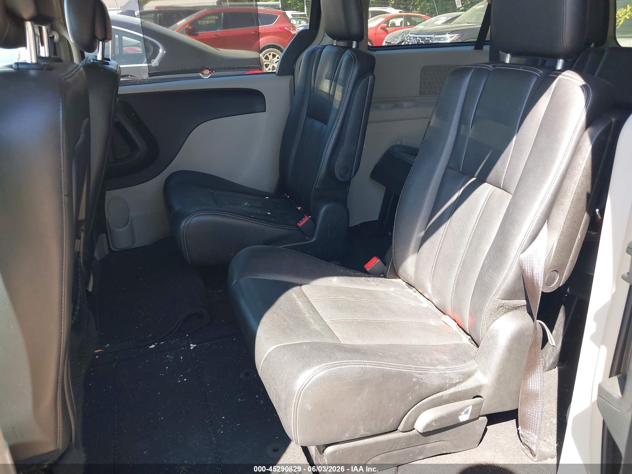 2013 Chrysler Town & Country Touring Black vin: 2C4RC1BGXDR696263