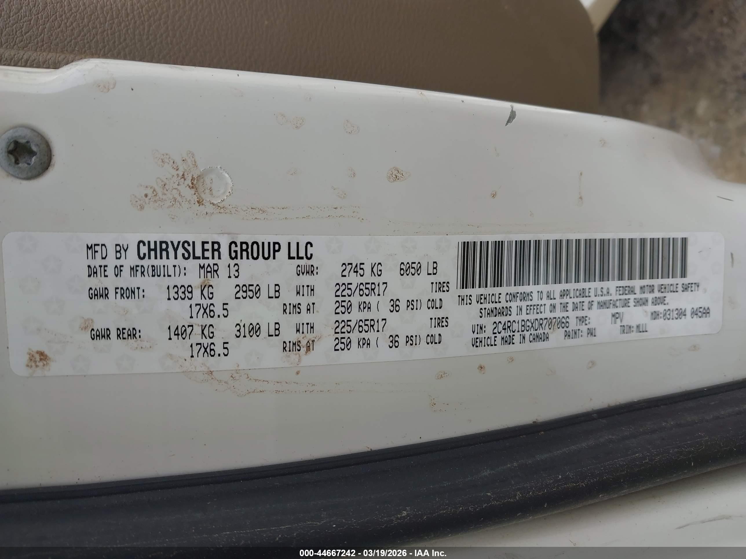 2013 Chrysler Town & Country Touring White vin: 2C4RC1BGXDR707066
