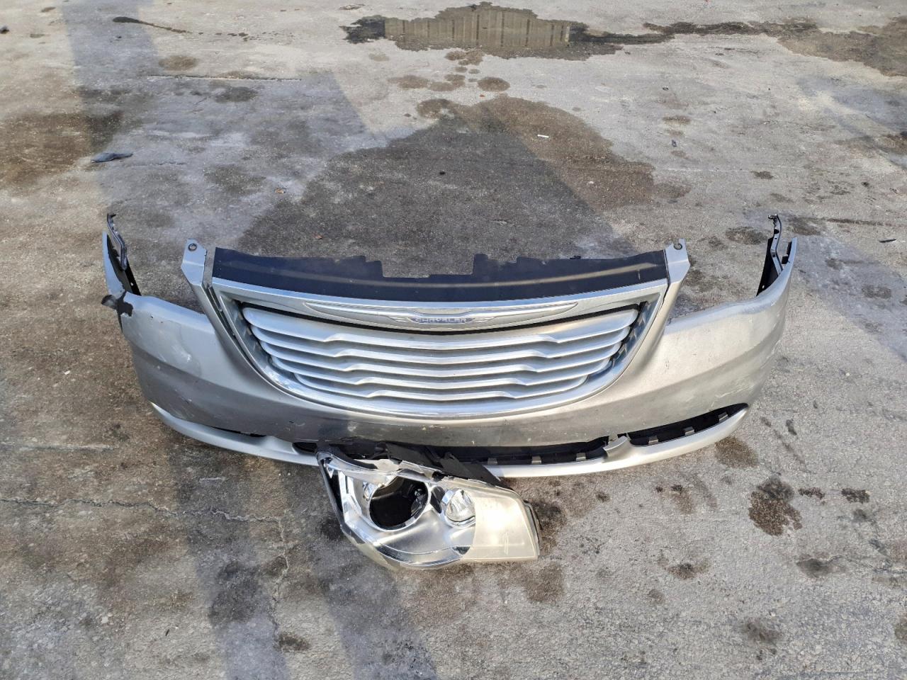 2013 Chrysler Town & Country Touring Серебряный vin: 2C4RC1BGXDR821875