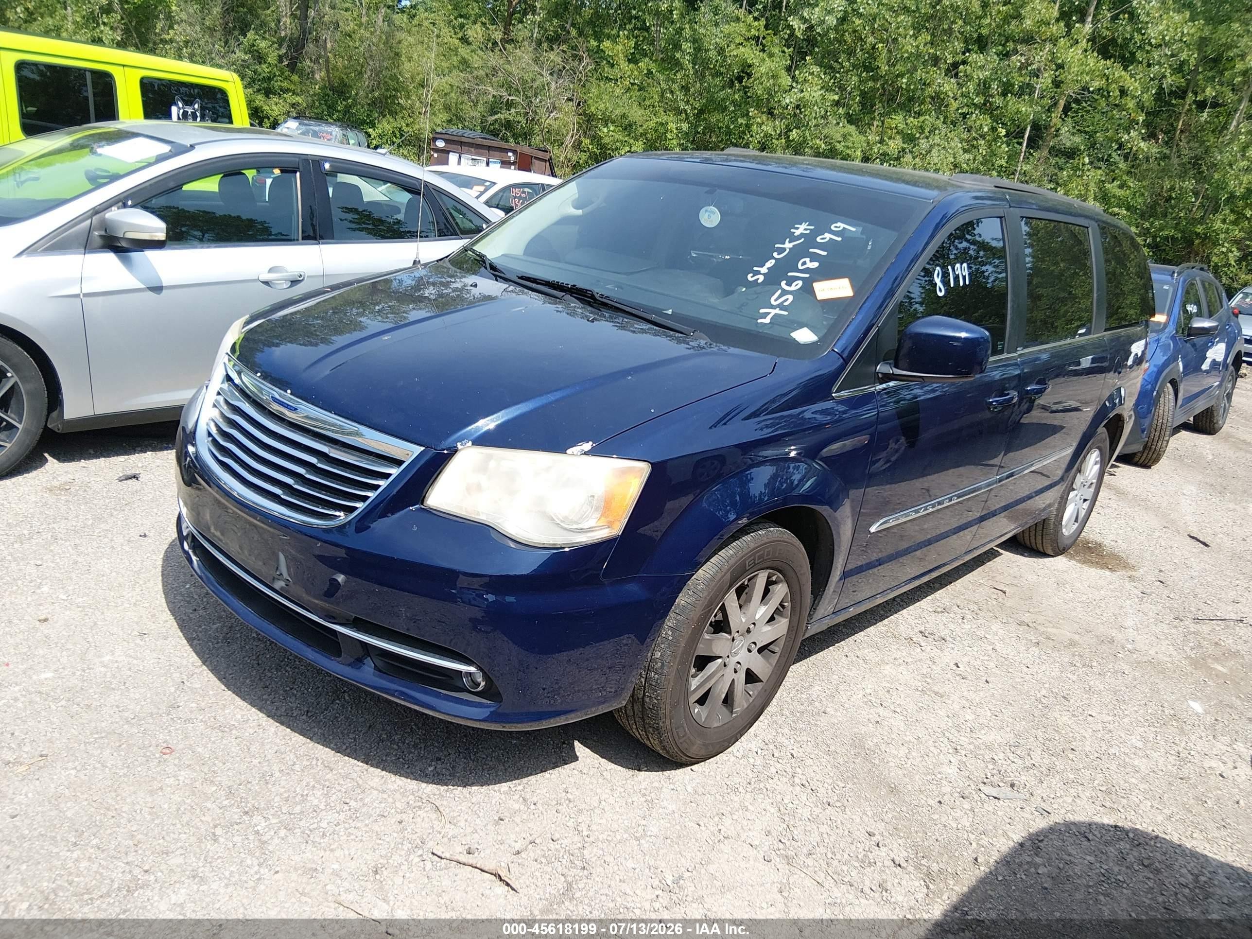 2014 Chrysler Town & Country Touring Blue vin: 2C4RC1BGXER112316