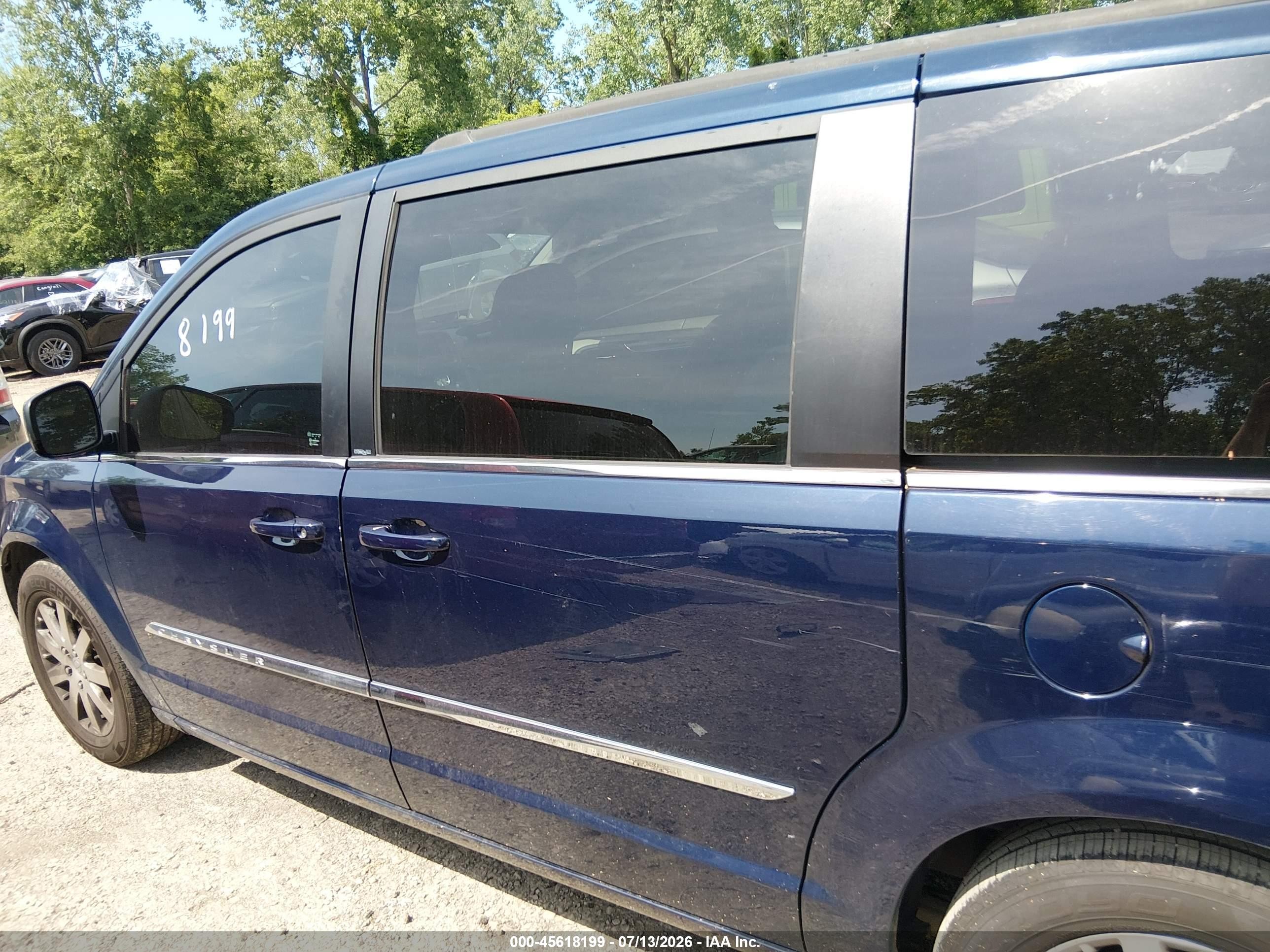 2014 Chrysler Town & Country Touring Blue vin: 2C4RC1BGXER112316
