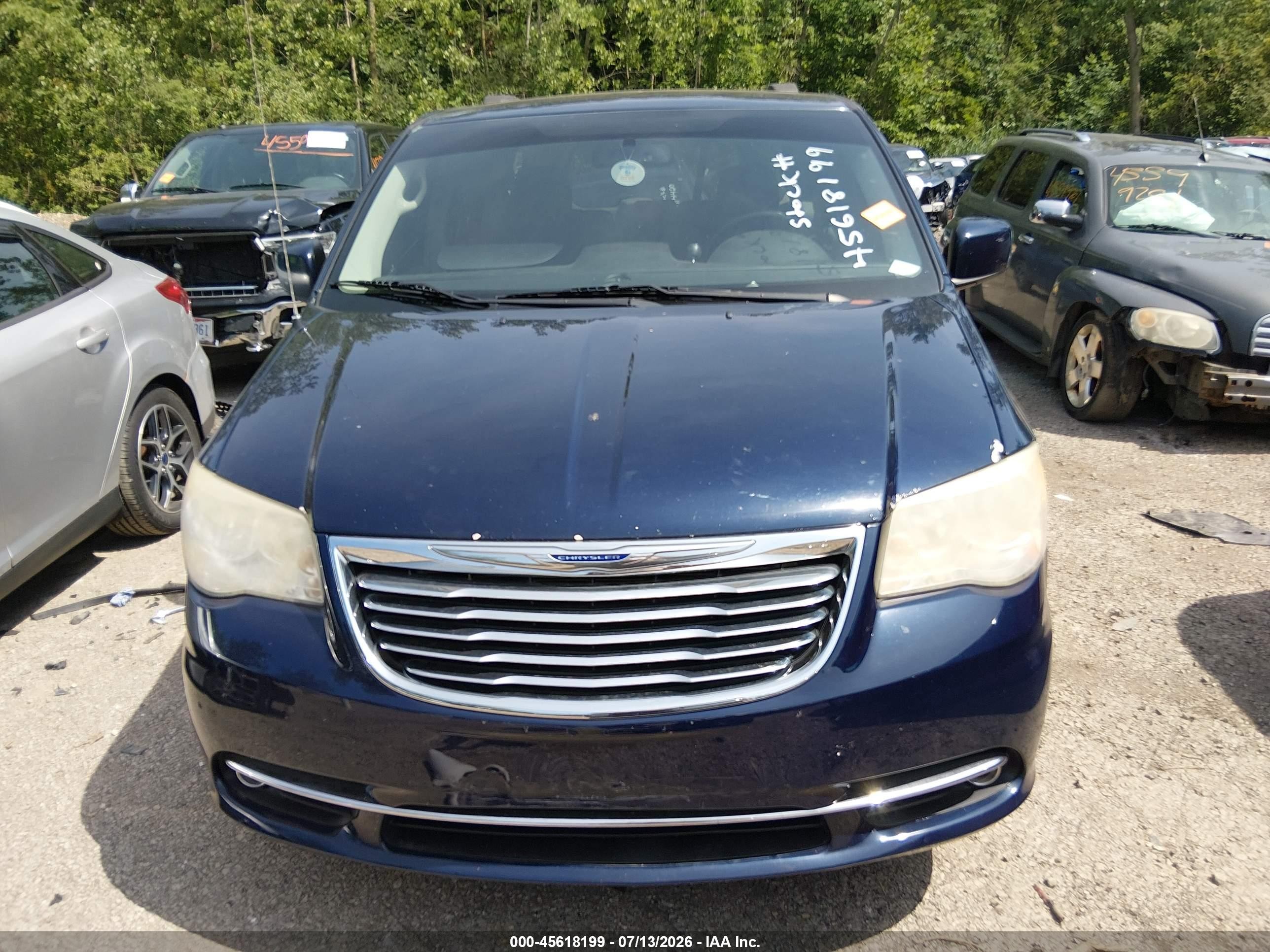 2014 Chrysler Town & Country Touring Blue vin: 2C4RC1BGXER112316