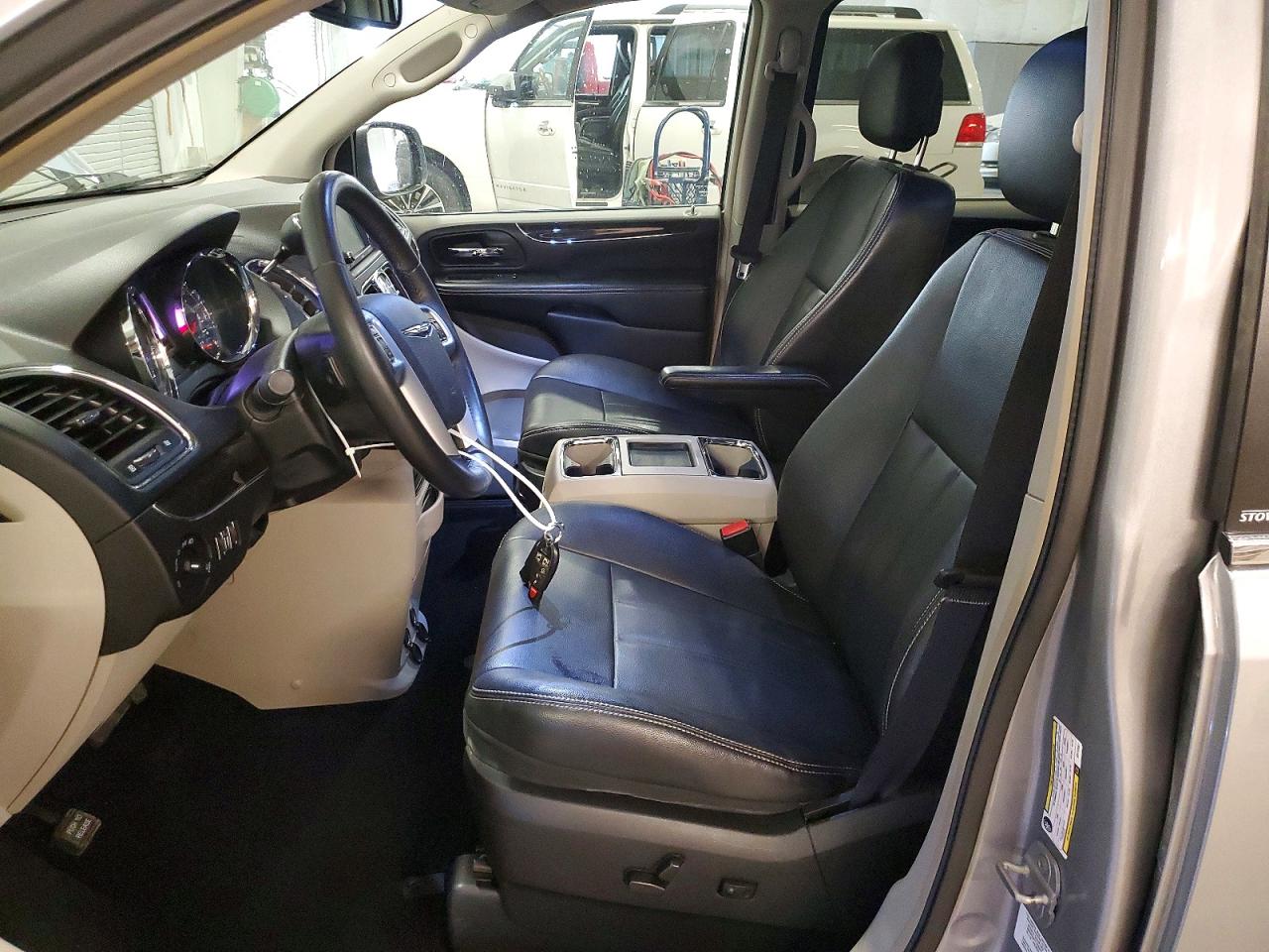 2014 Chrysler Town & Country Touring Gray vin: 2C4RC1BGXER112557