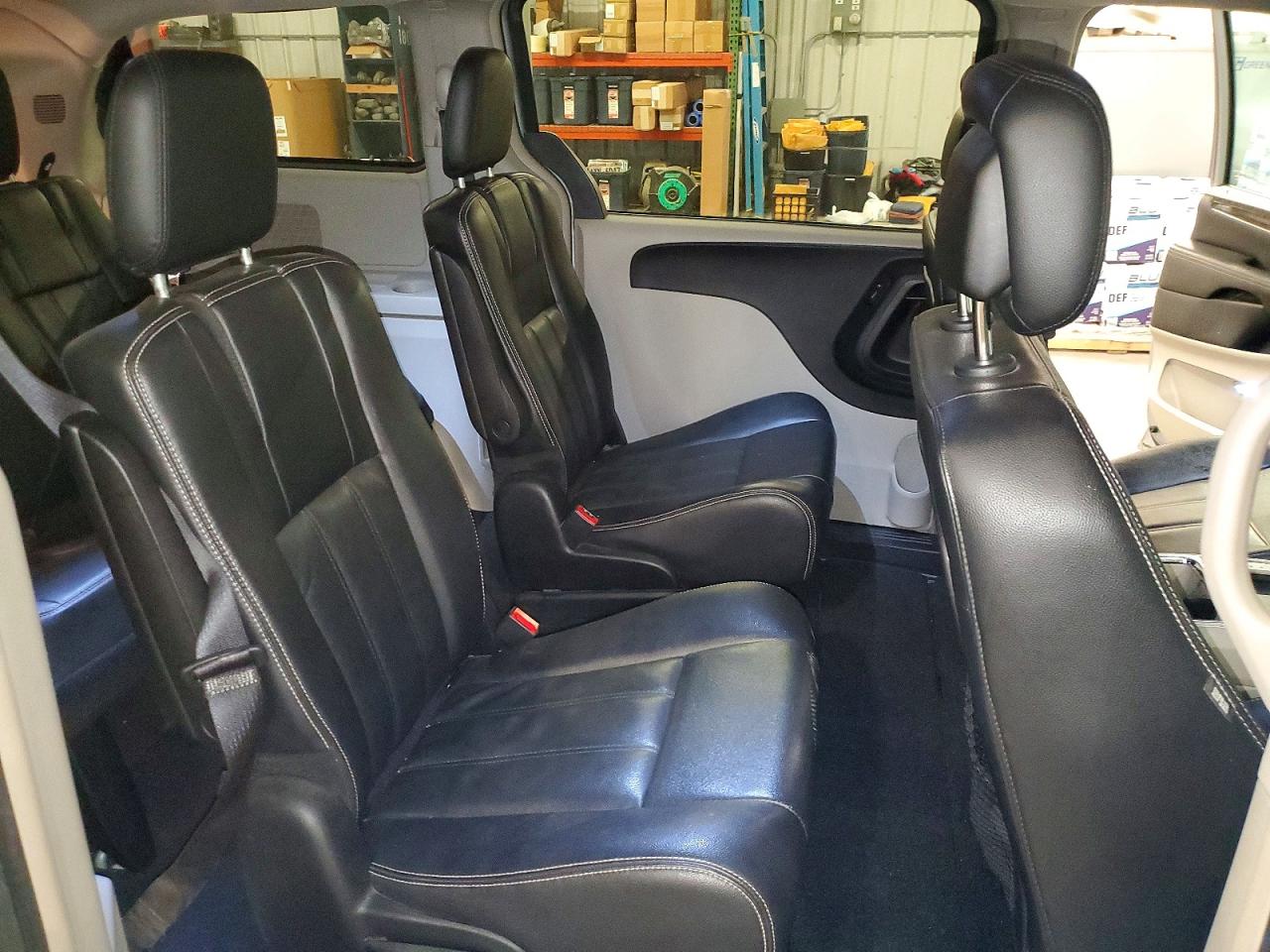 2014 Chrysler Town & Country Touring Gray vin: 2C4RC1BGXER112557
