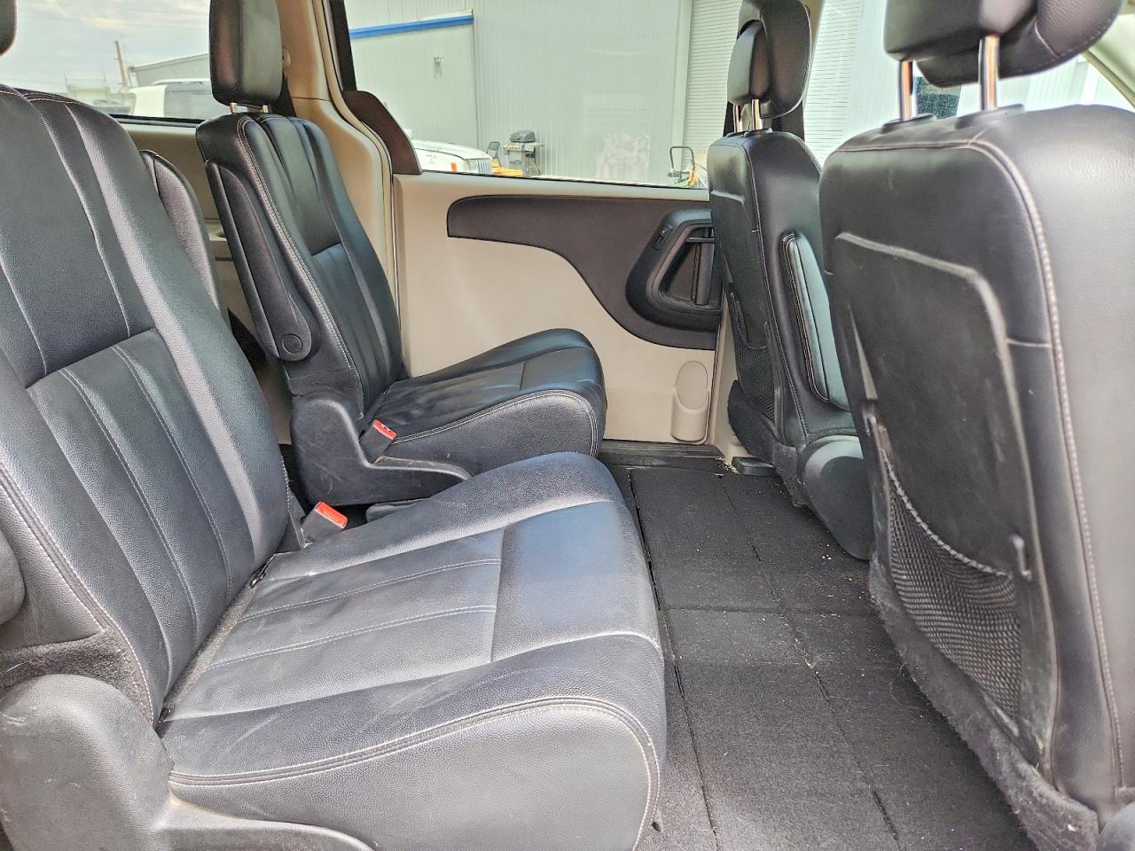 2014 Chrysler Town & Country Touring Gray vin: 2C4RC1BGXER124305