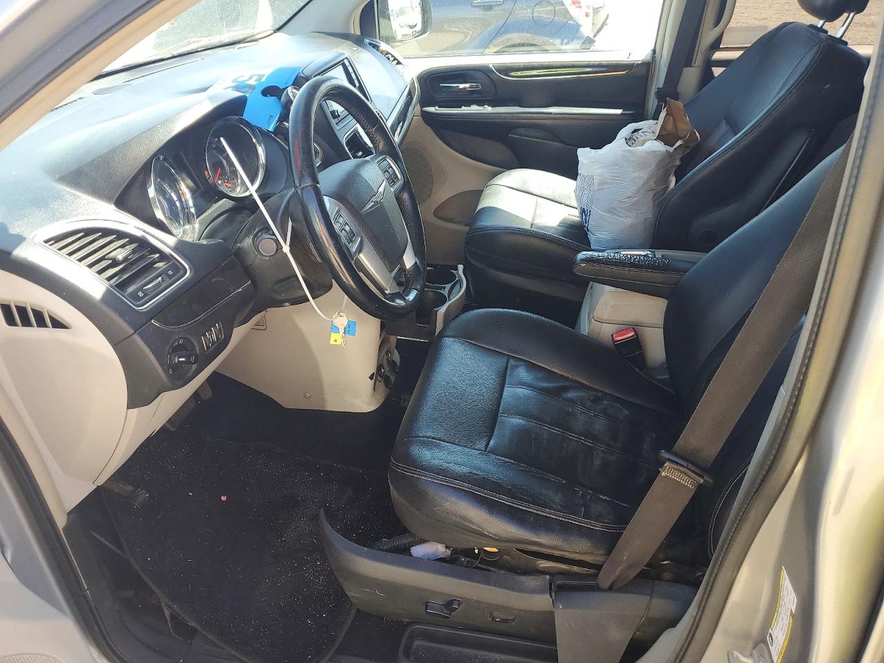 2014 Chrysler Town & Country Touring Silver vin: 2C4RC1BGXER203733