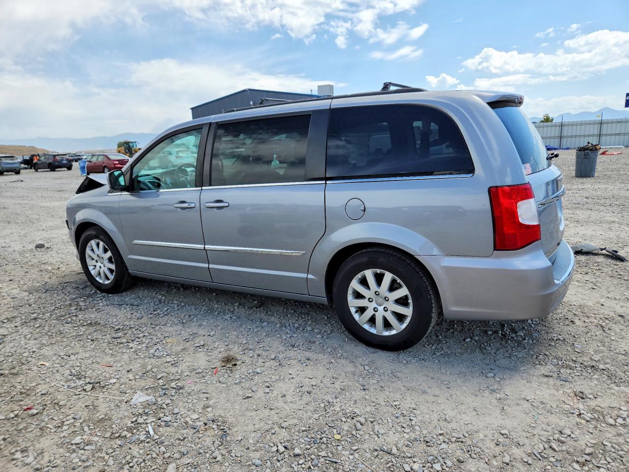 2014 Chrysler Town & Country Touring Silver vin: 2C4RC1BGXER208334