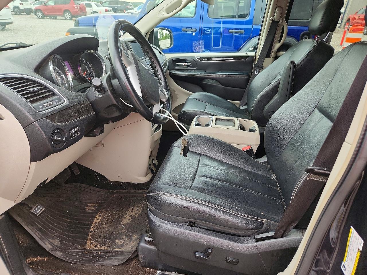 2014 Chrysler Town & Country Touring Gray vin: 2C4RC1BGXER221357