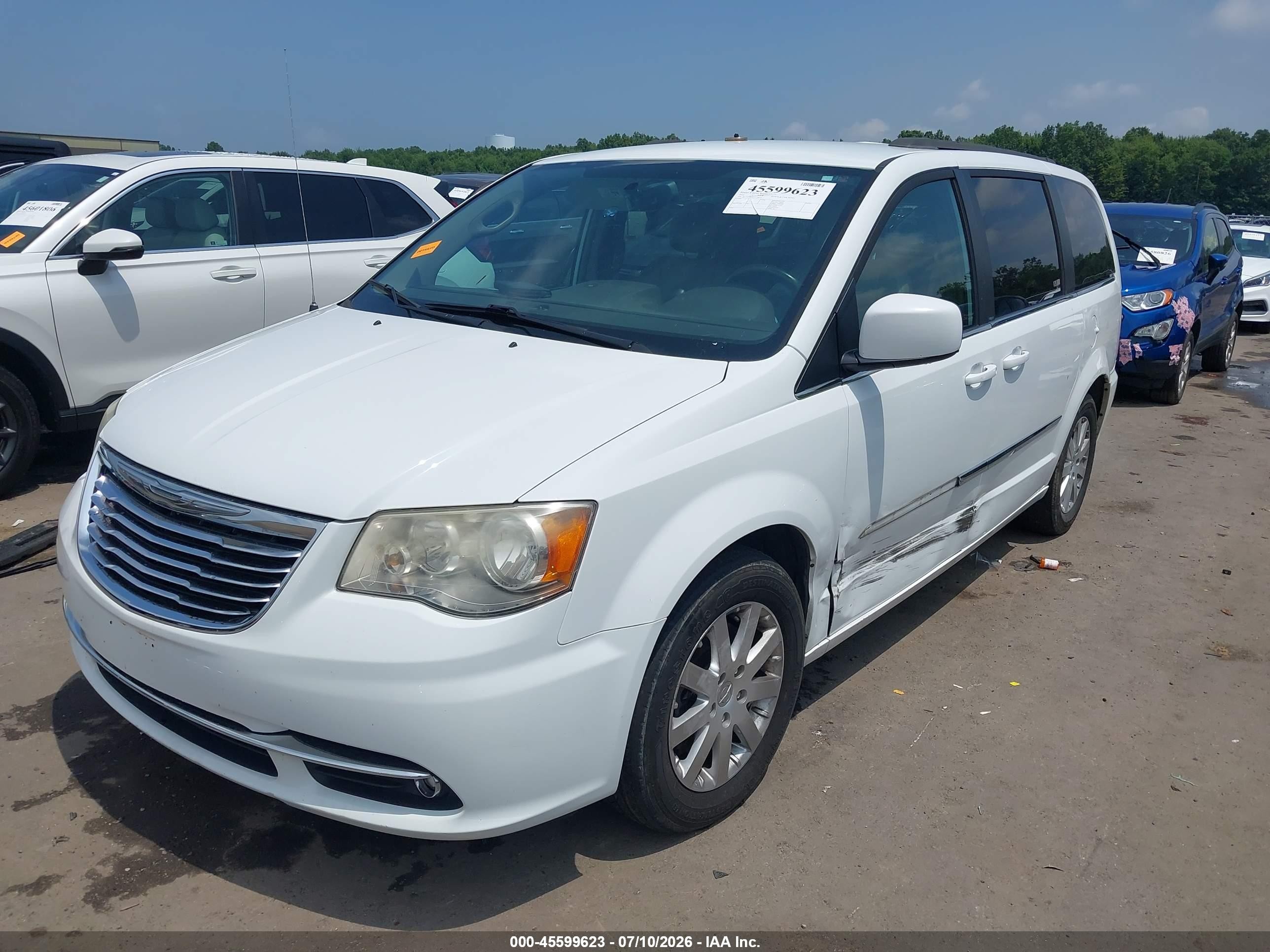 2014 Chrysler Town & Country Touring White vin: 2C4RC1BGXER228275