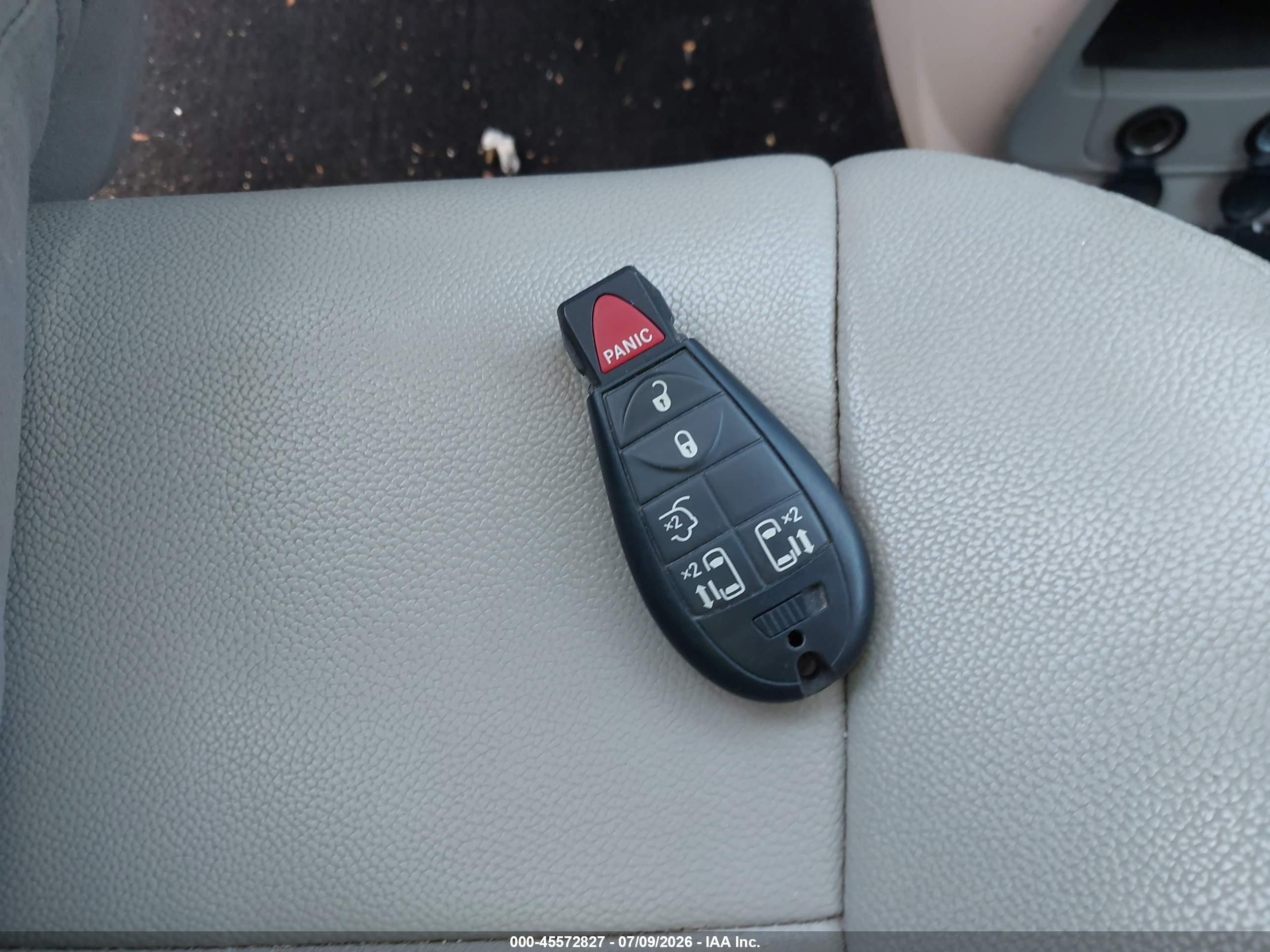 2014 Chrysler Town & Country Touring Красный vin: 2C4RC1BGXER234027