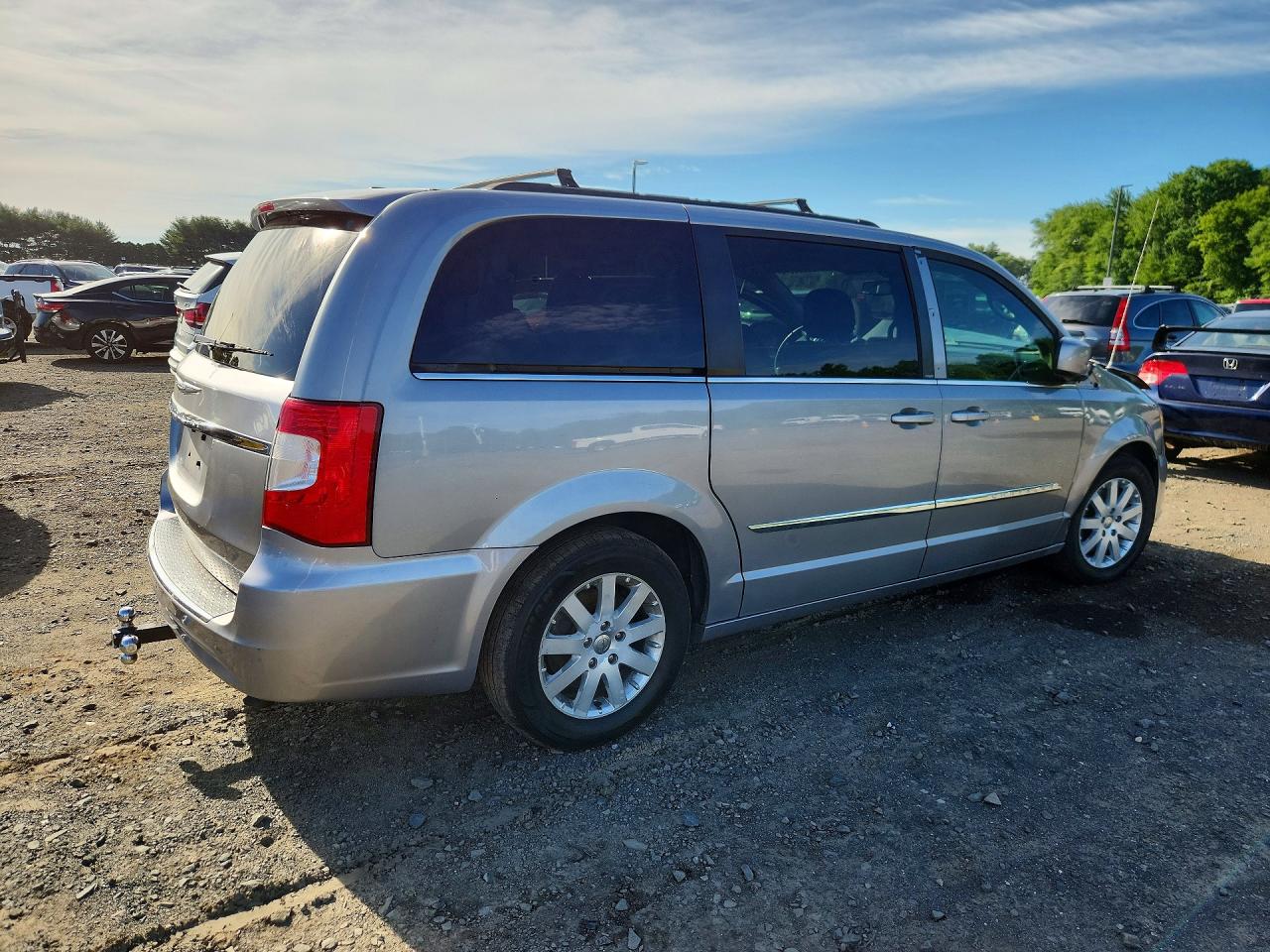 2014 Chrysler Town & Country Touring Silver vin: 2C4RC1BGXER274785