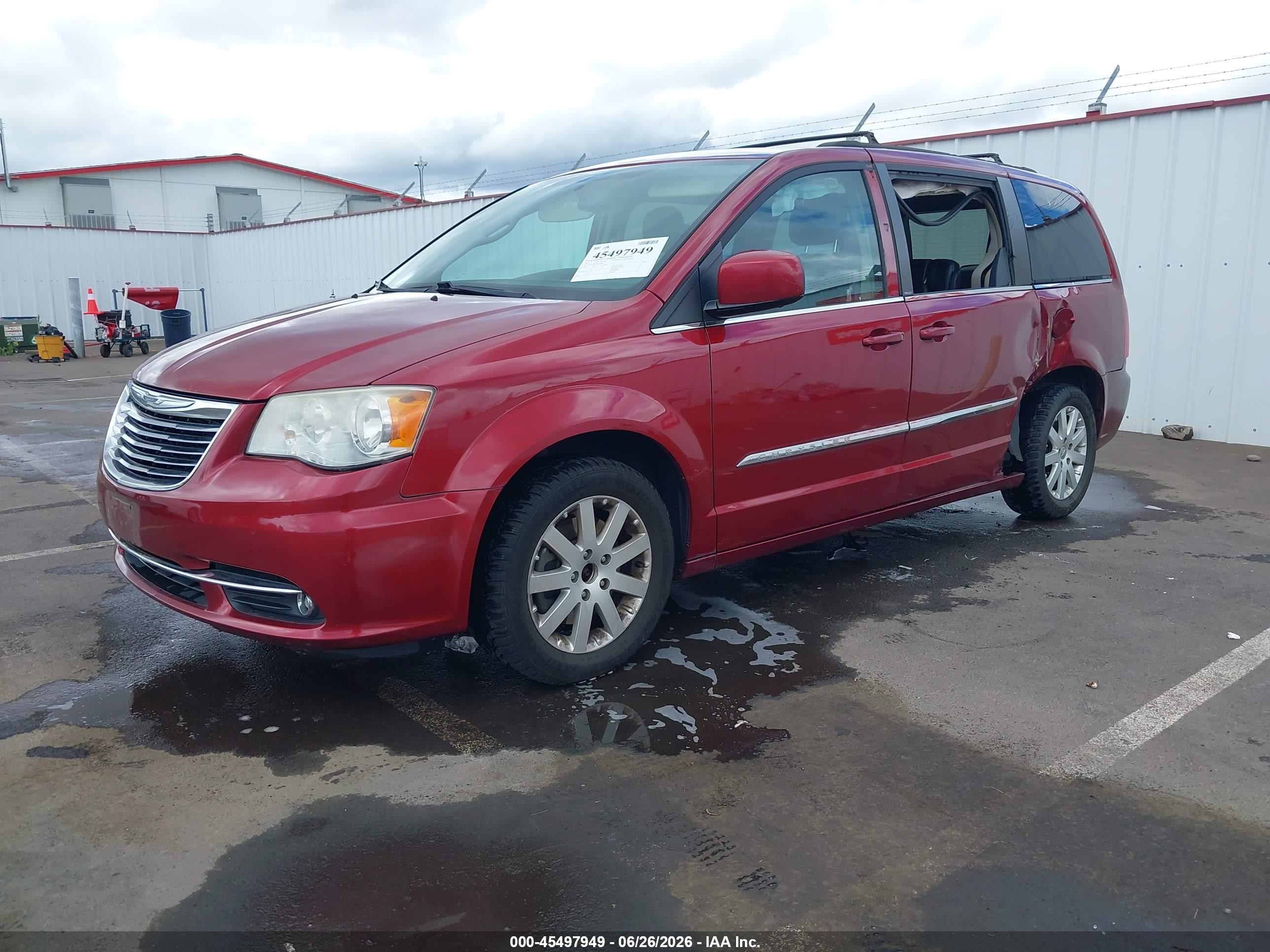 2014 Chrysler Town & Country Touring Red vin: 2C4RC1BGXER326903